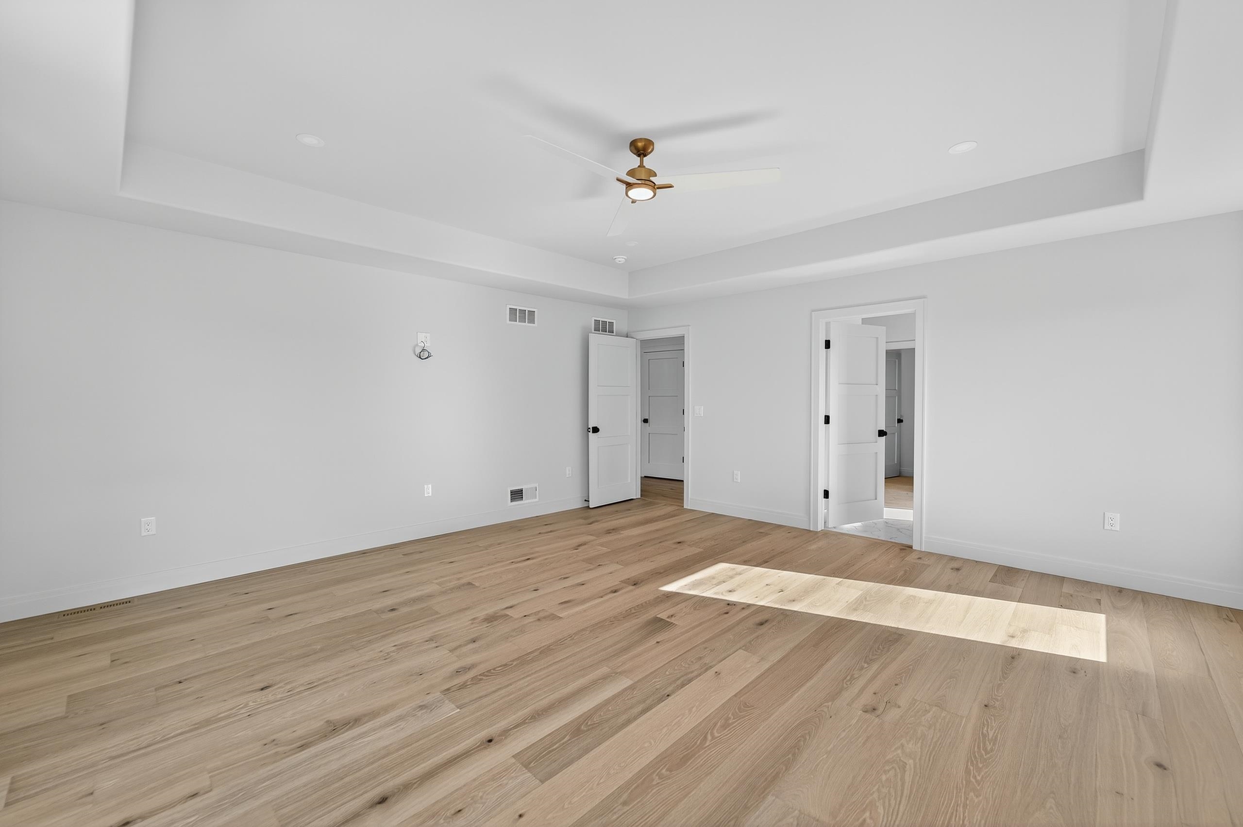 1438 Greenleaf Court