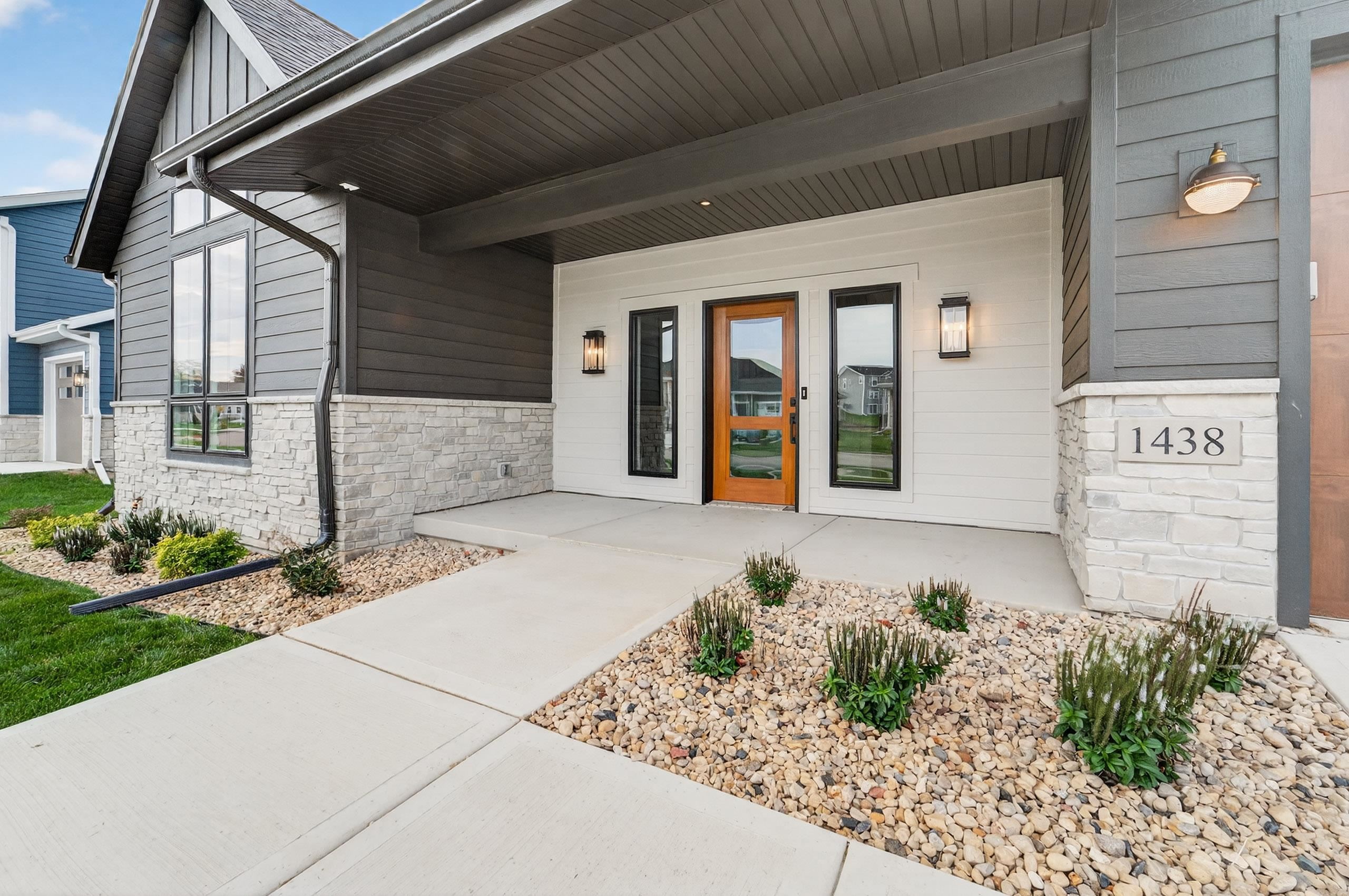 1438 Greenleaf Court