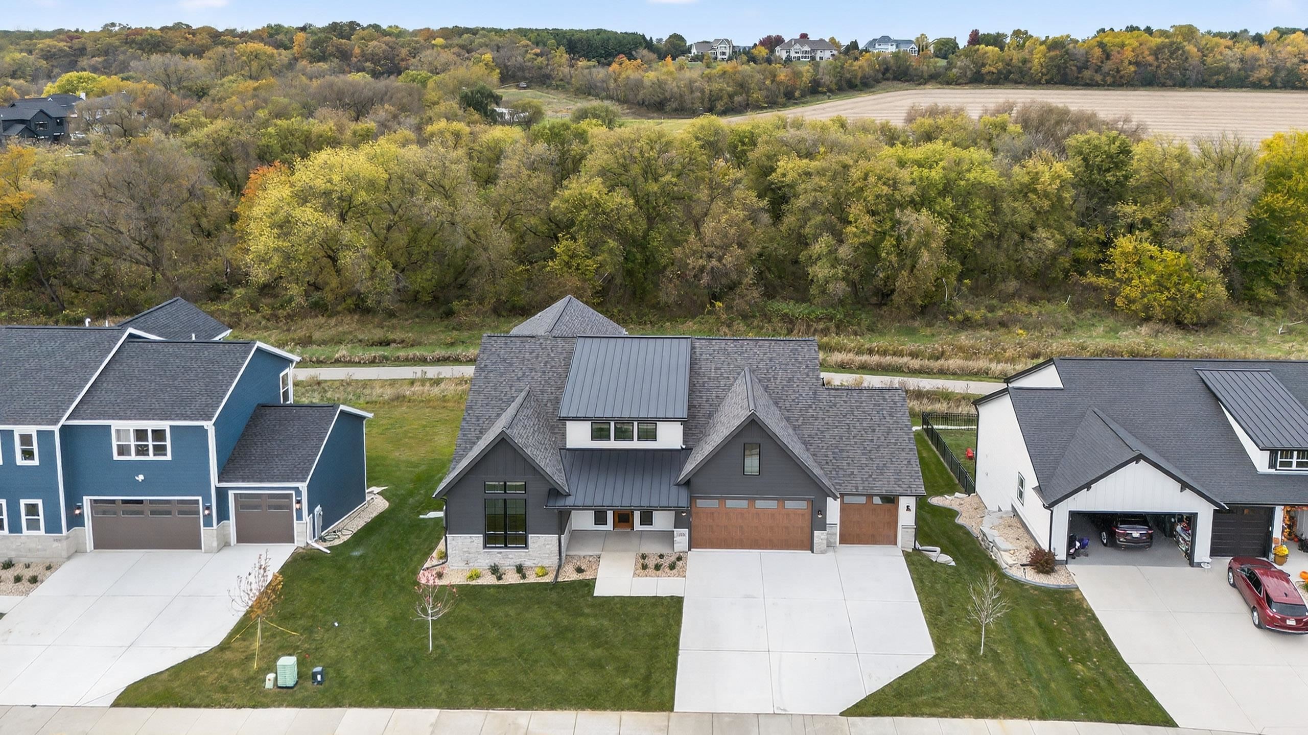 1438 Greenleaf Court