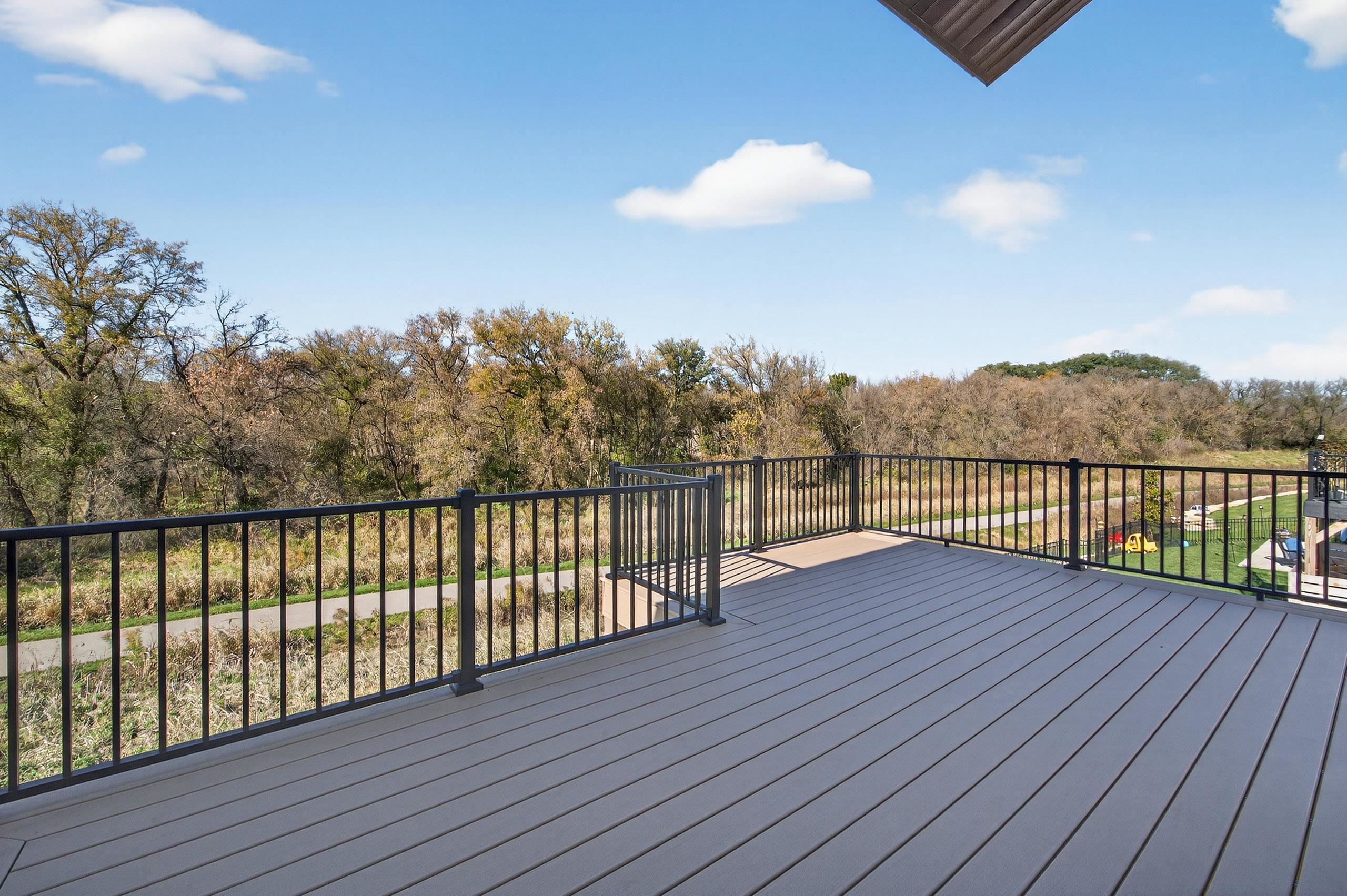 1438 Greenleaf Court