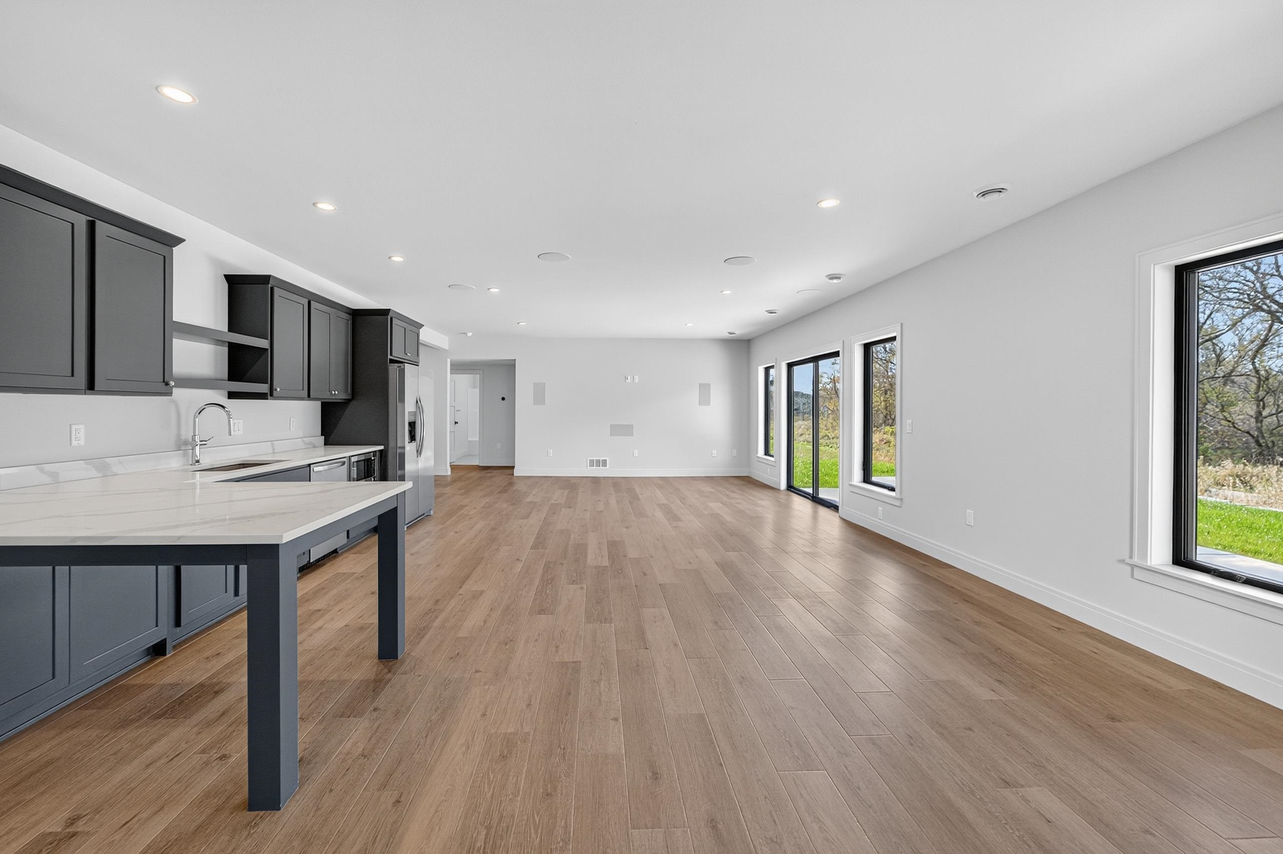 1438 Greenleaf Court