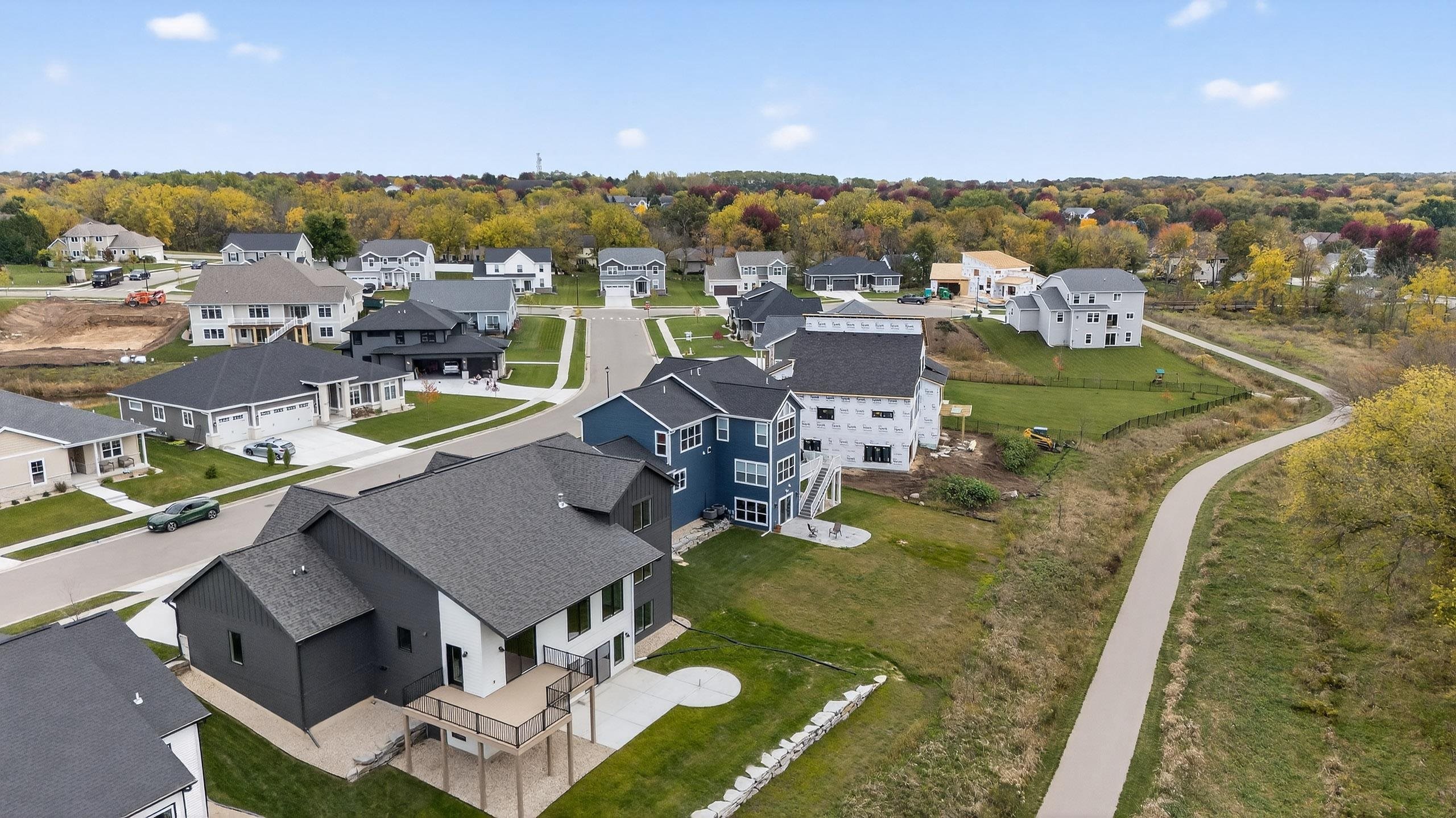 1438 Greenleaf Court