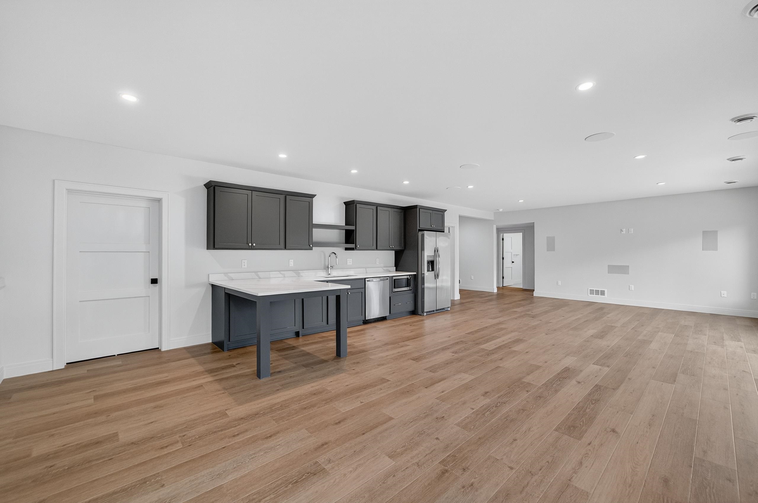1438 Greenleaf Court