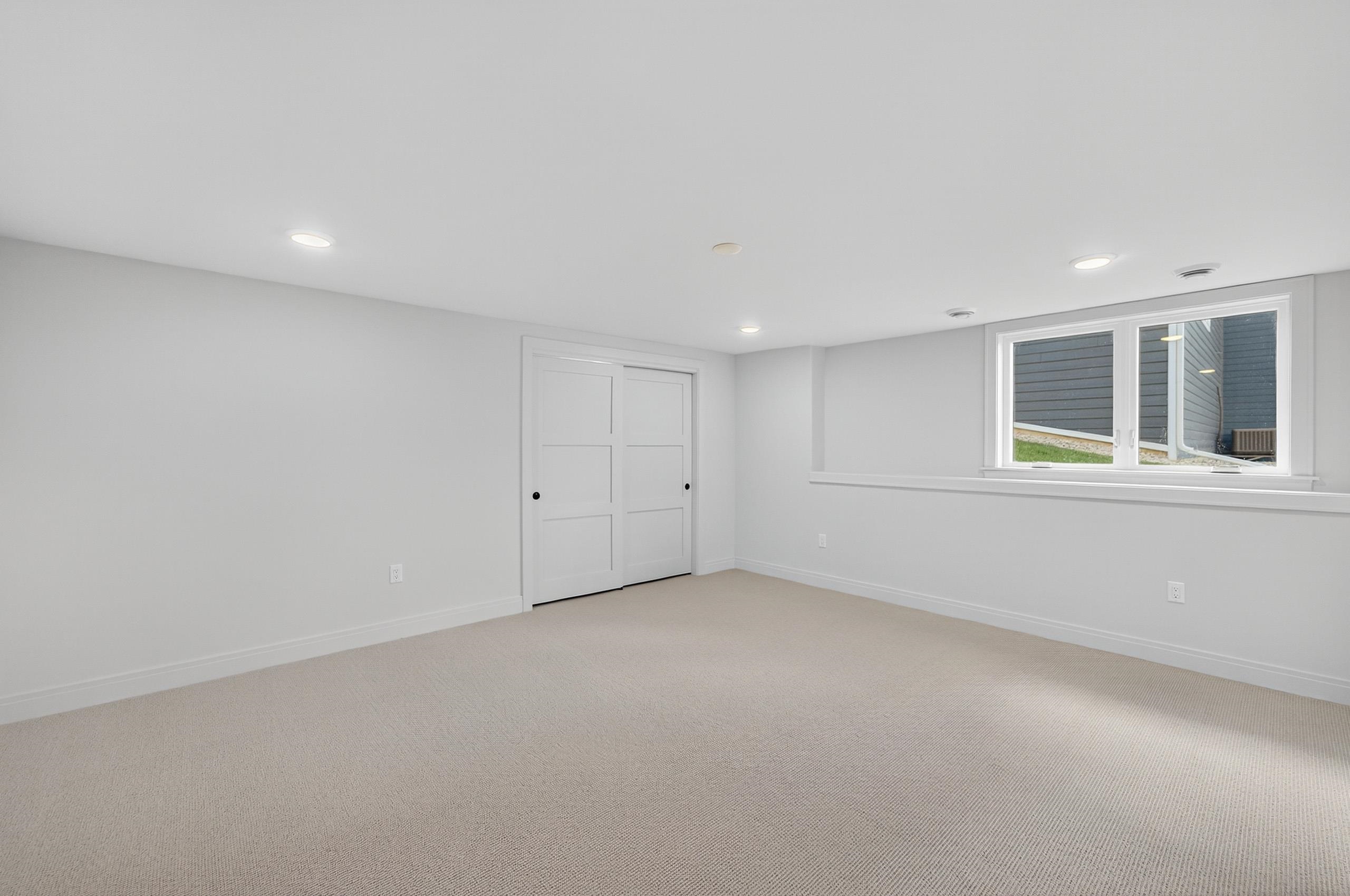 1438 Greenleaf Court