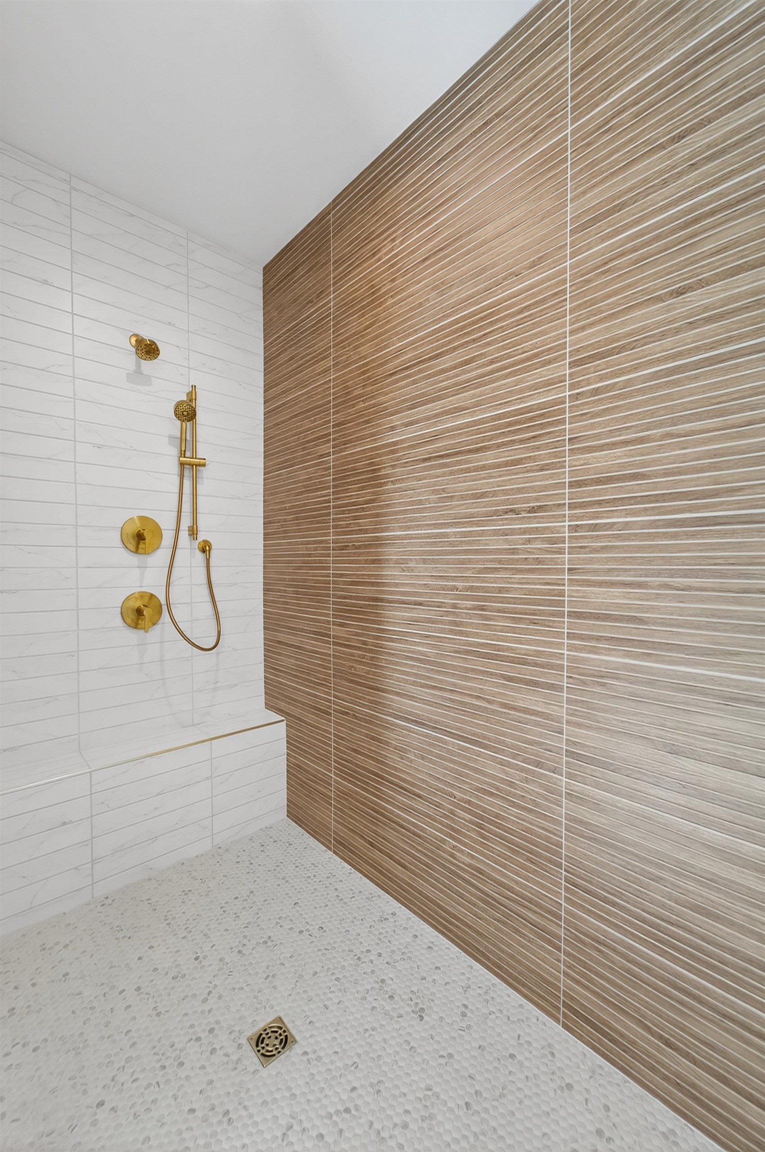 1438 Greenleaf Court