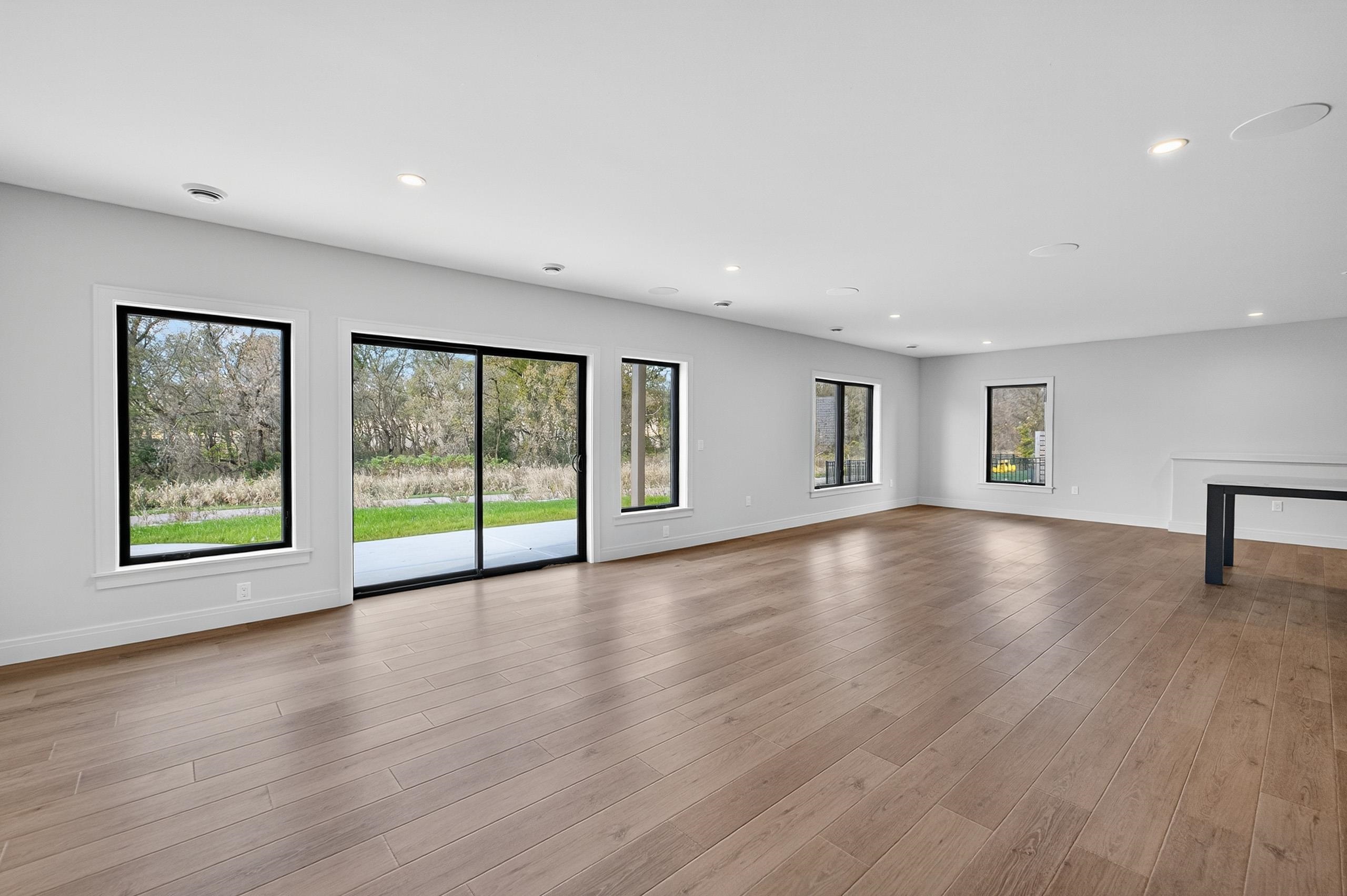 1438 Greenleaf Court