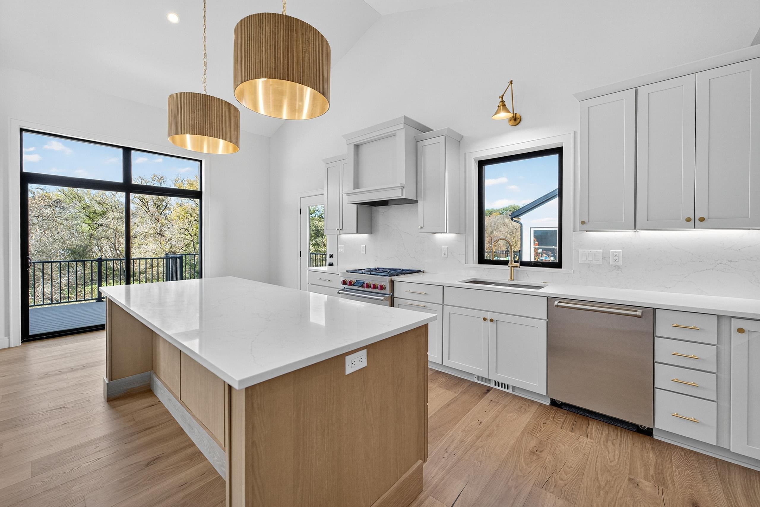 1438 Greenleaf Court