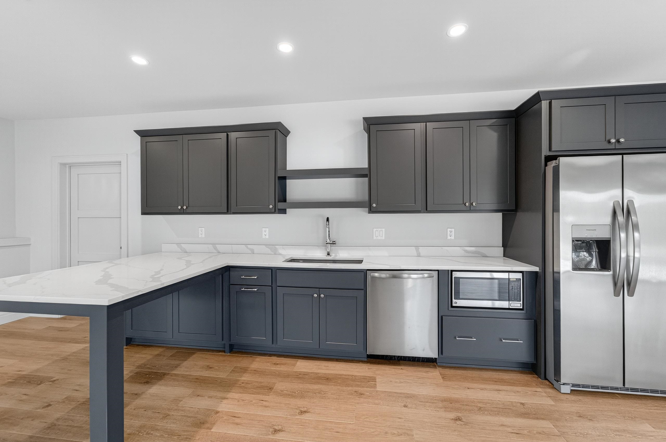 1438 Greenleaf Court