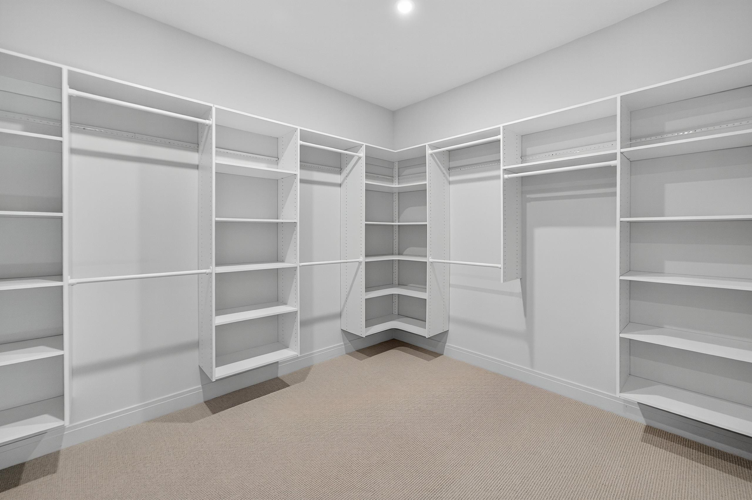 1438 Greenleaf Court