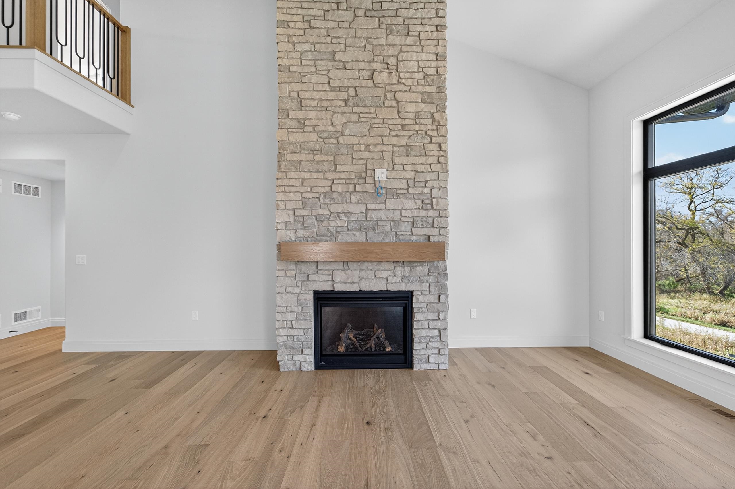 1438 Greenleaf Court