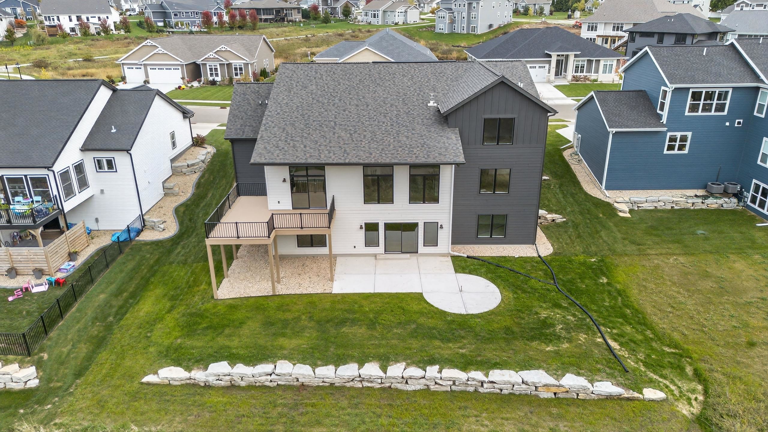 1438 Greenleaf Court