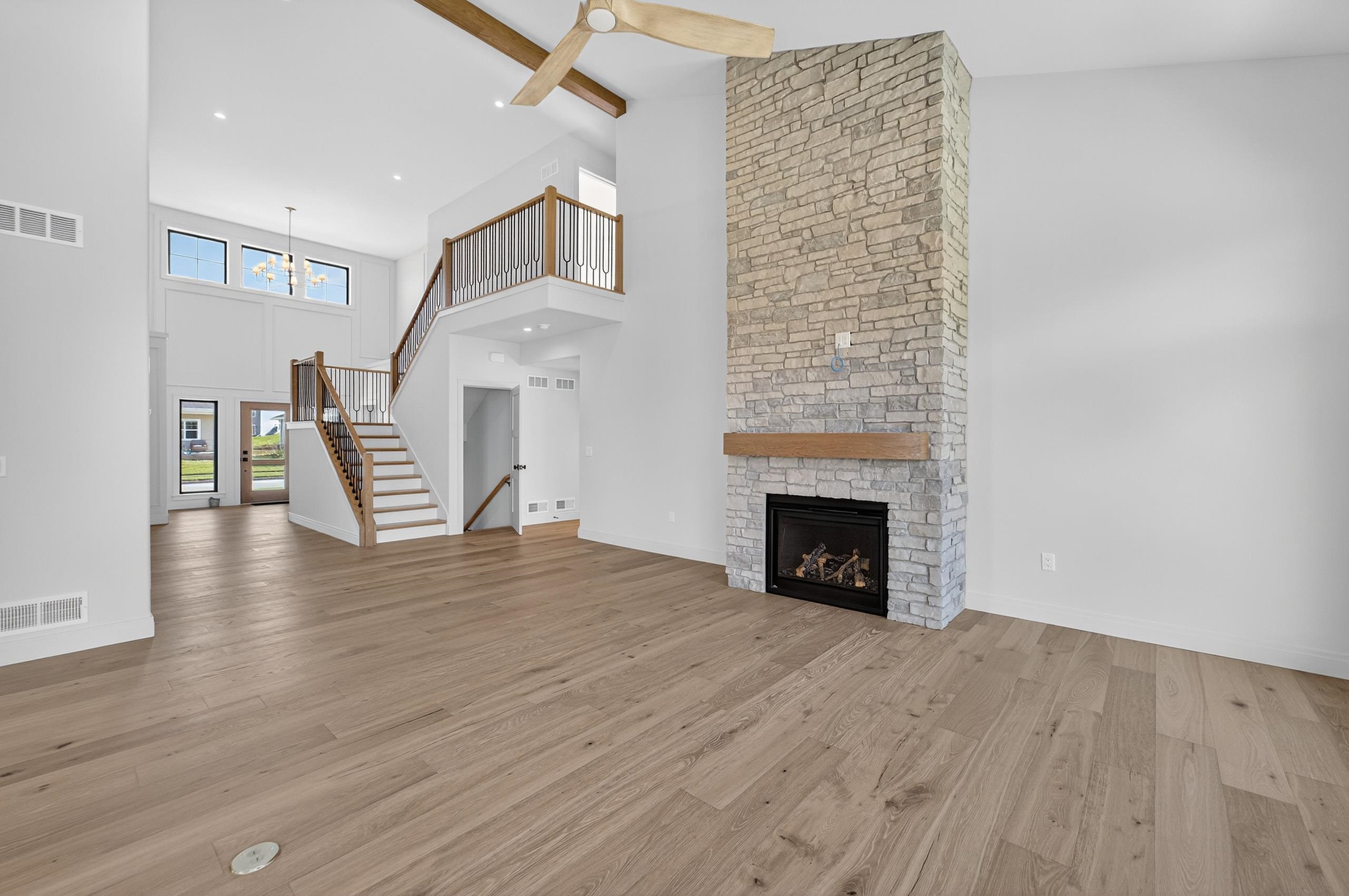 1438 Greenleaf Court