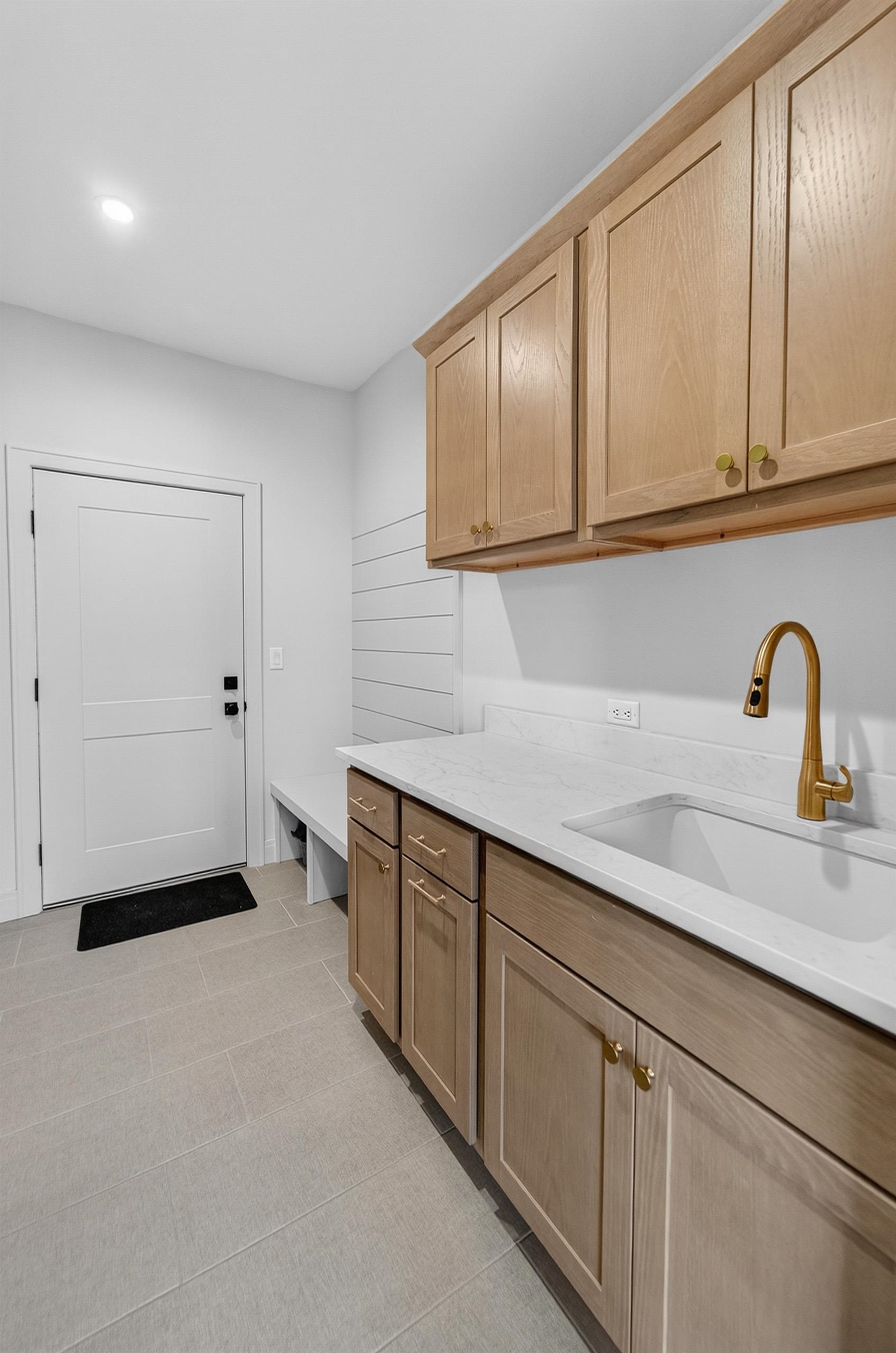 1438 Greenleaf Court