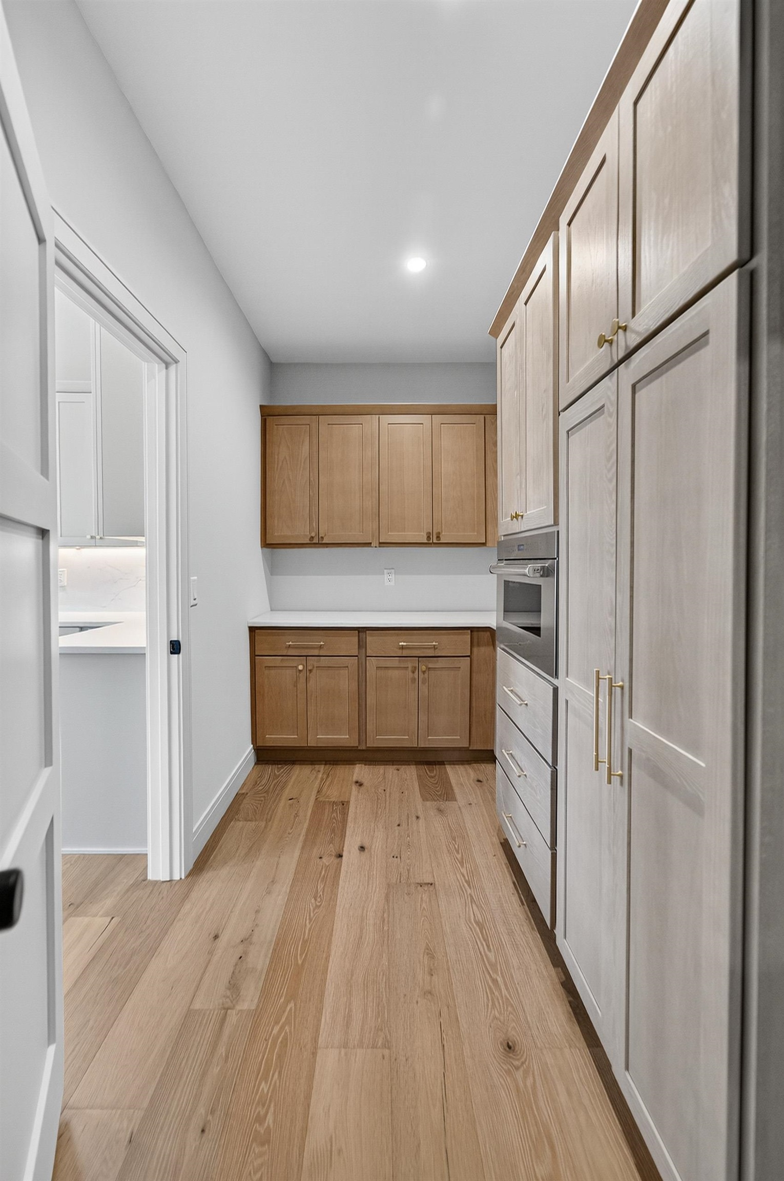 1438 Greenleaf Court