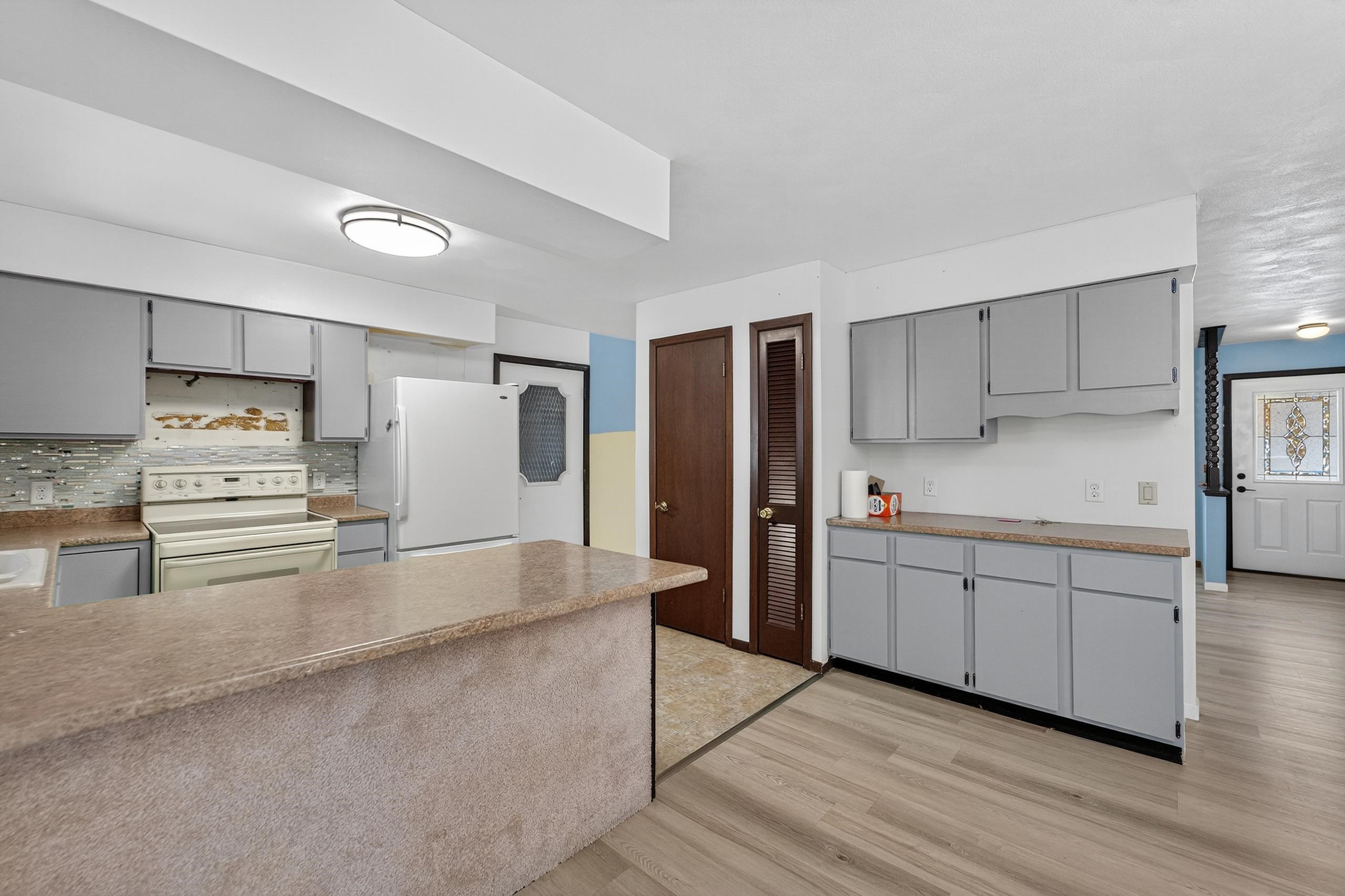 122 Hillside Circle