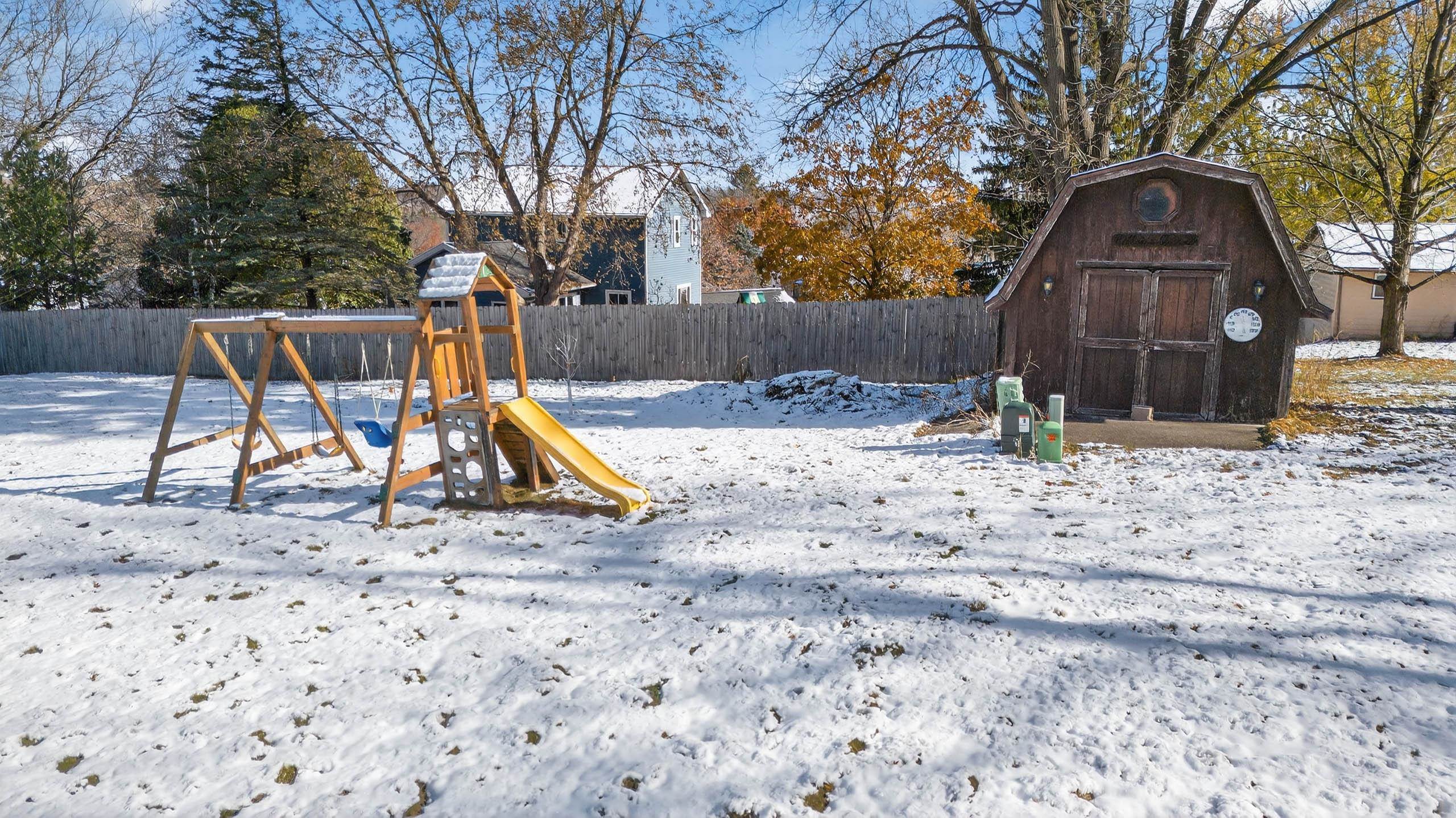 122 Hillside Circle