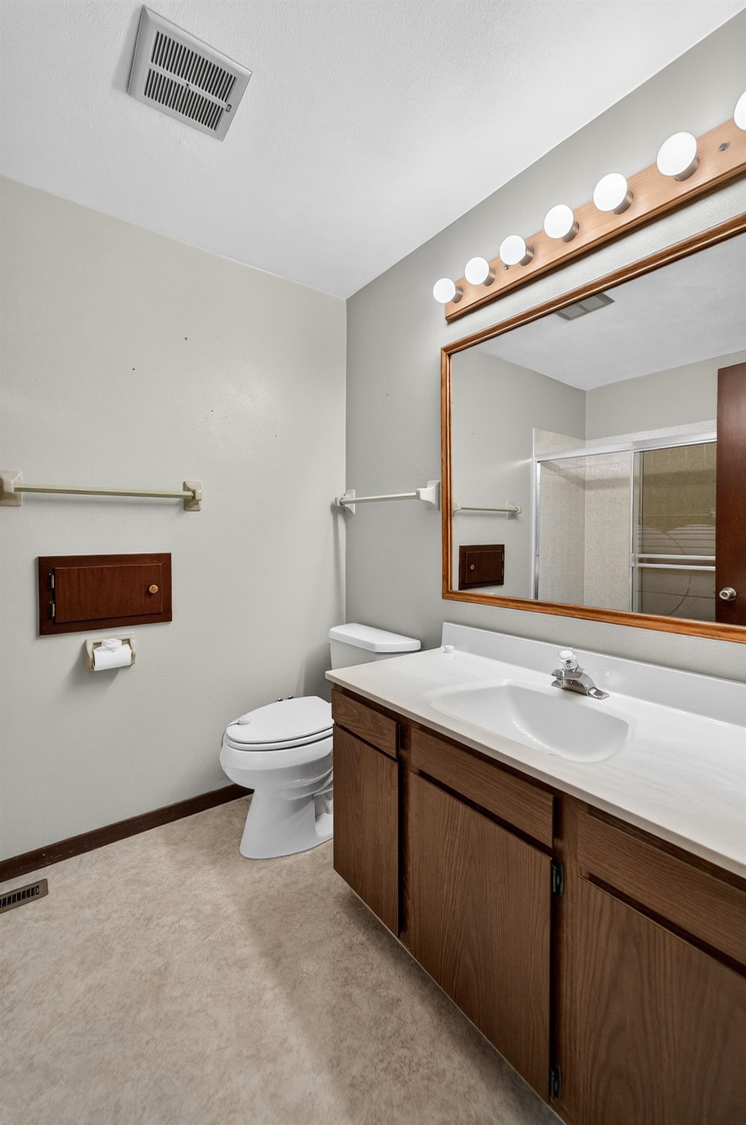 122 Hillside Circle