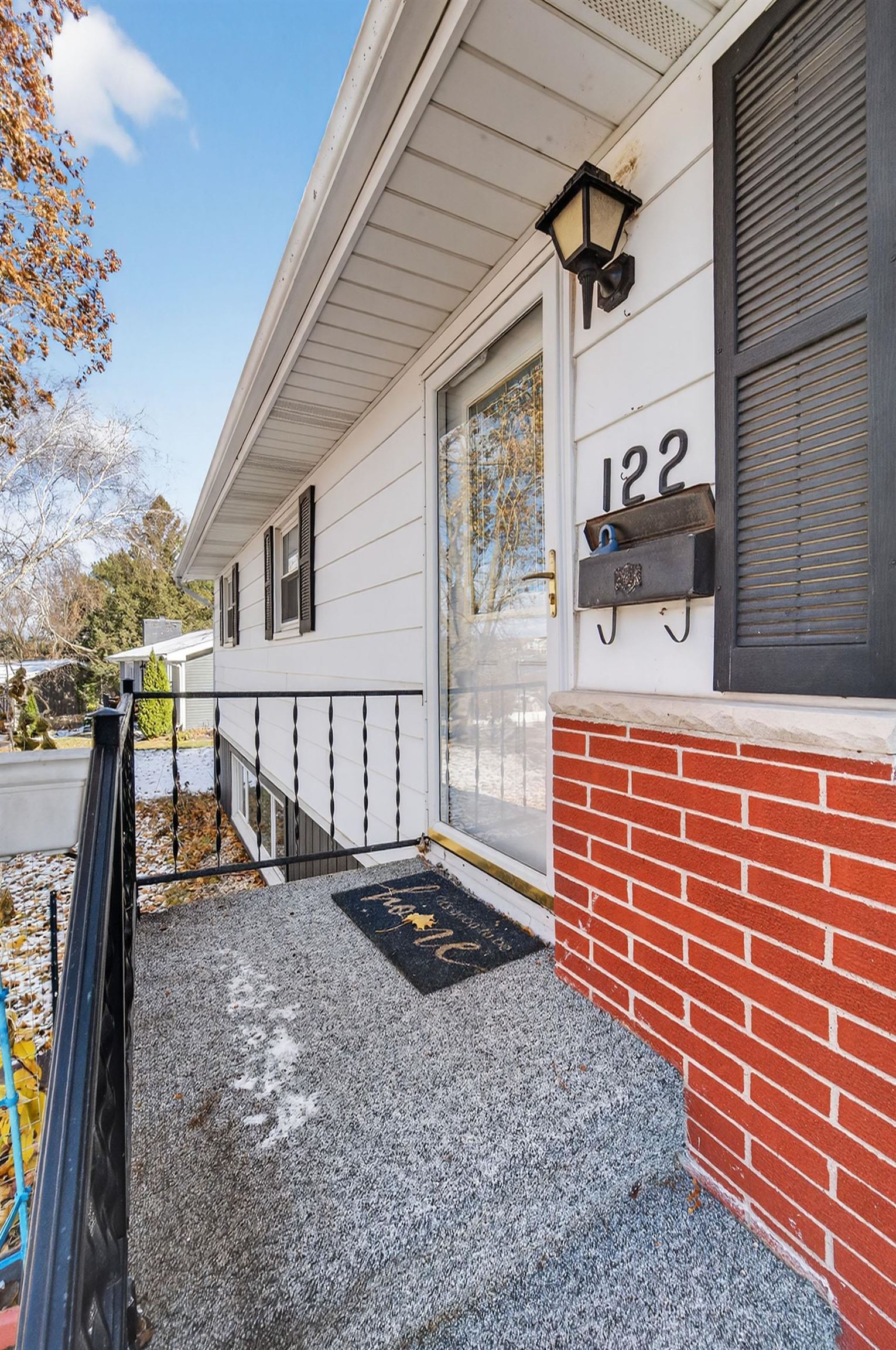 122 Hillside Circle