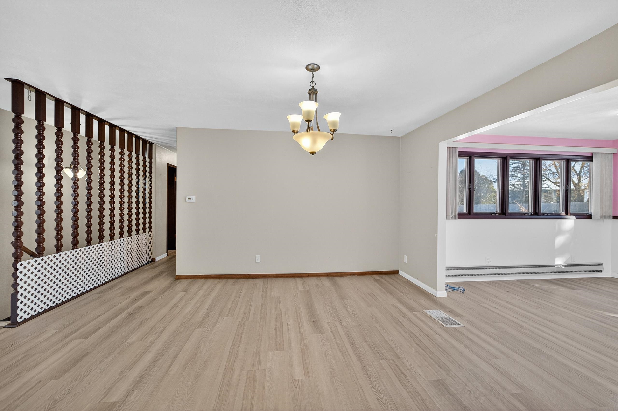 122 Hillside Circle
