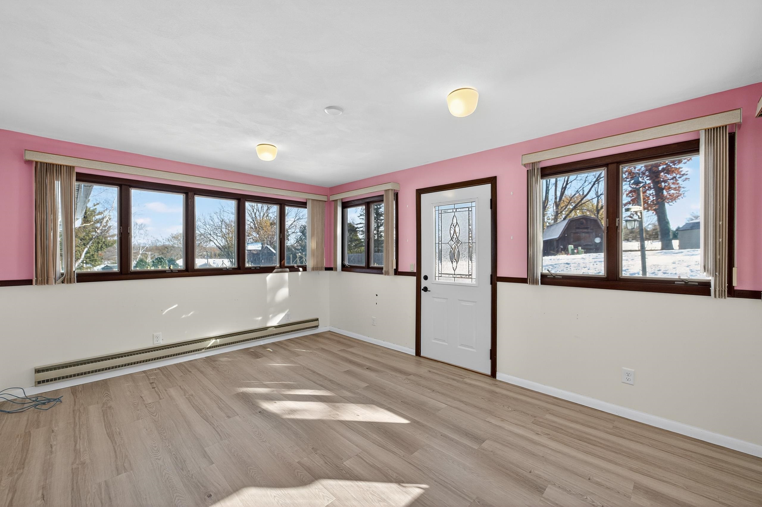 122 Hillside Circle