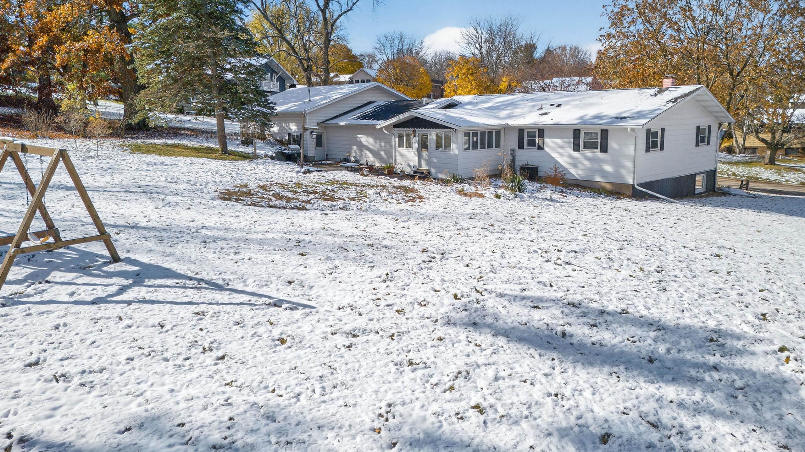 122 Hillside Circle
