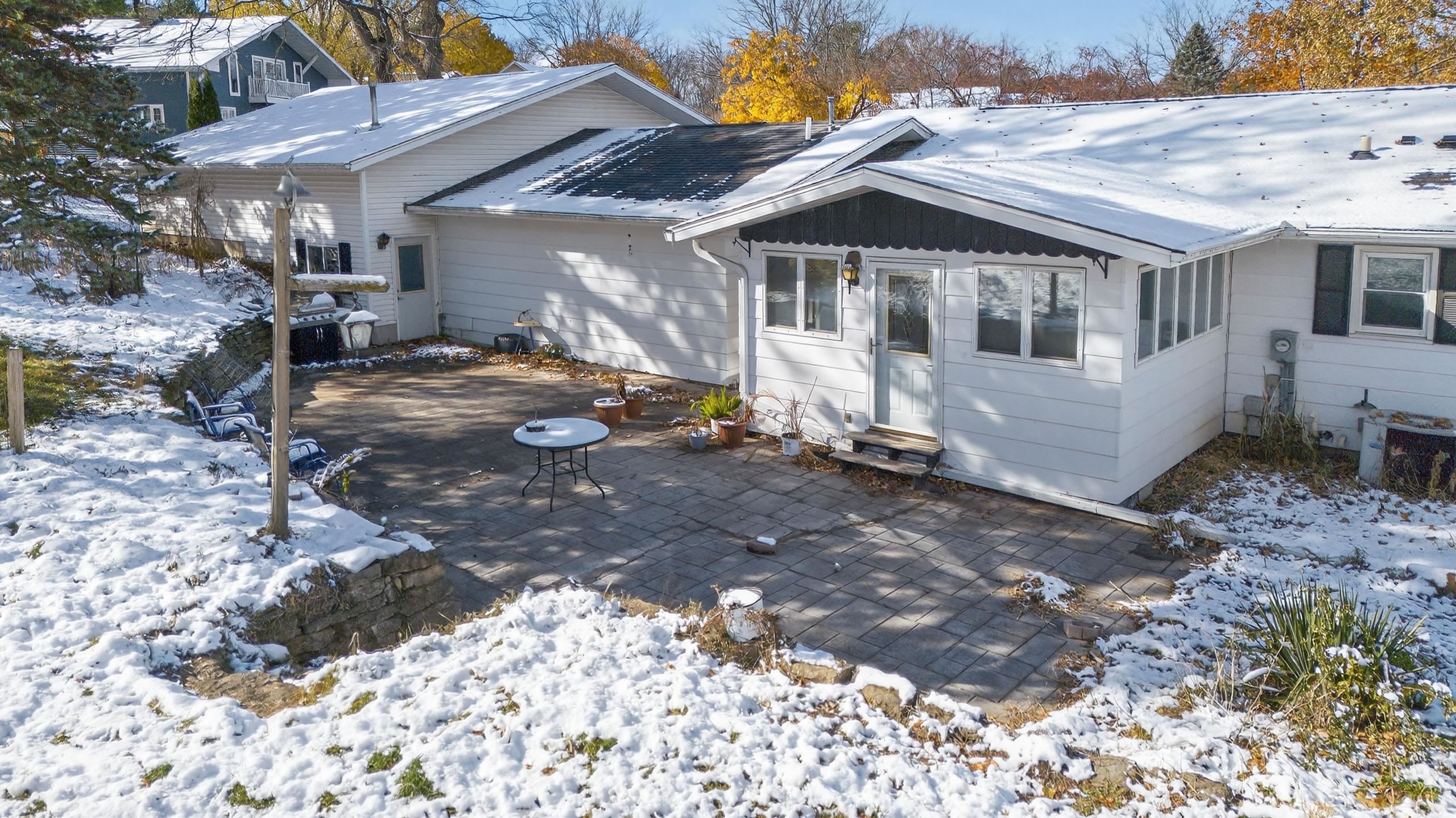 122 Hillside Circle