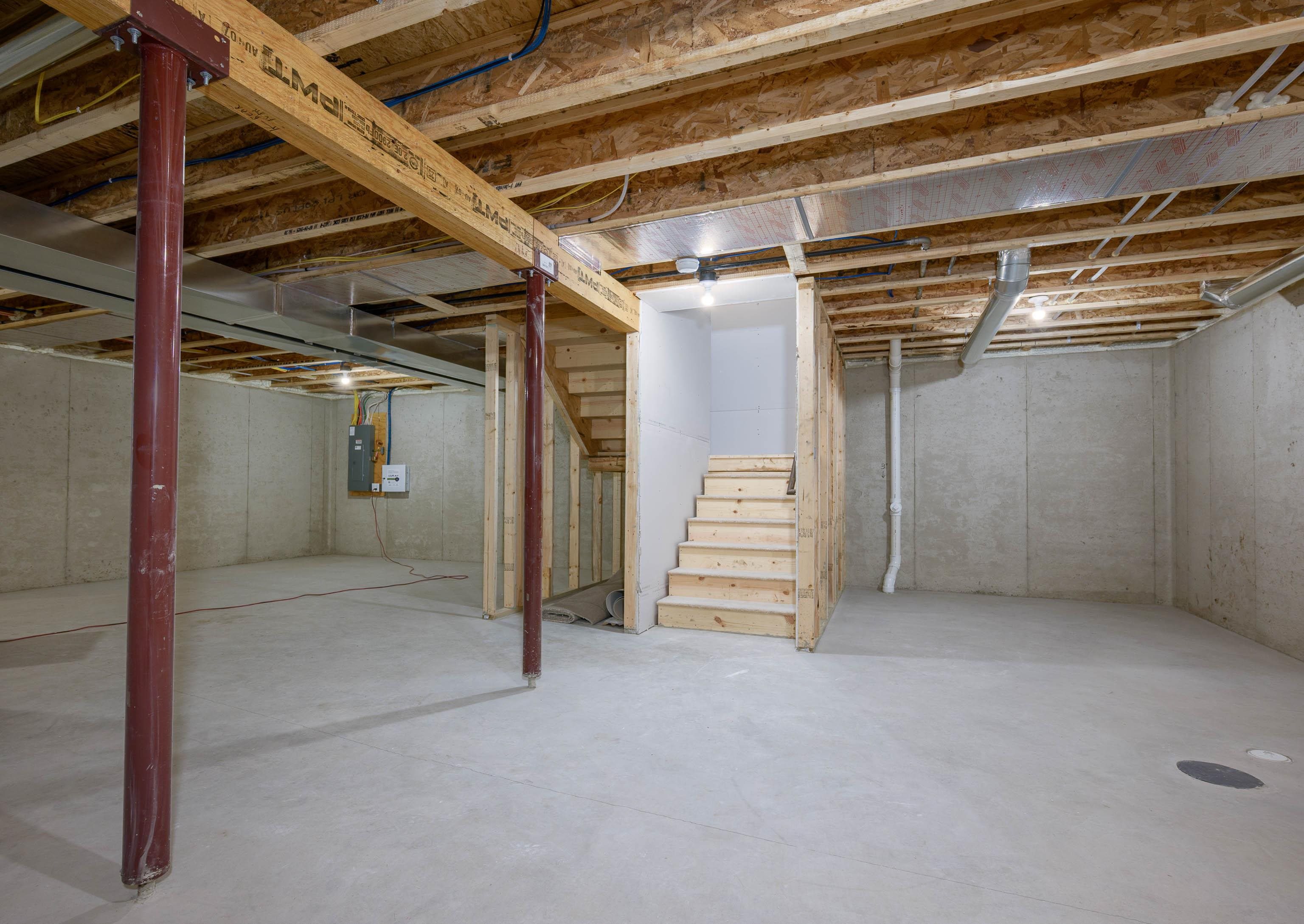 1687 Waverly Way