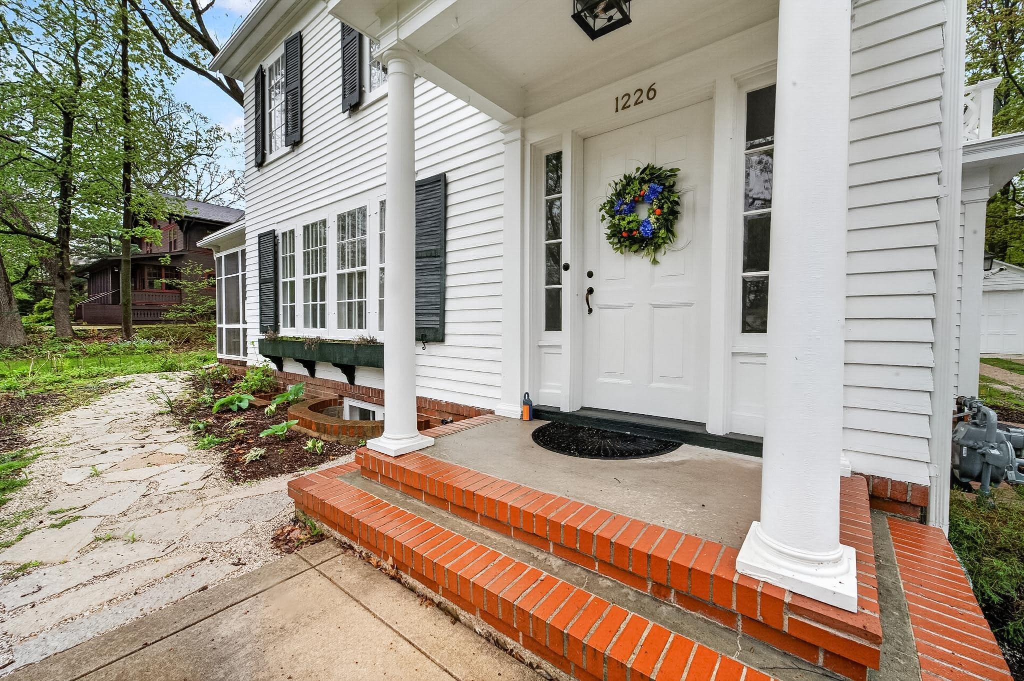 1226 Sweetbriar Road