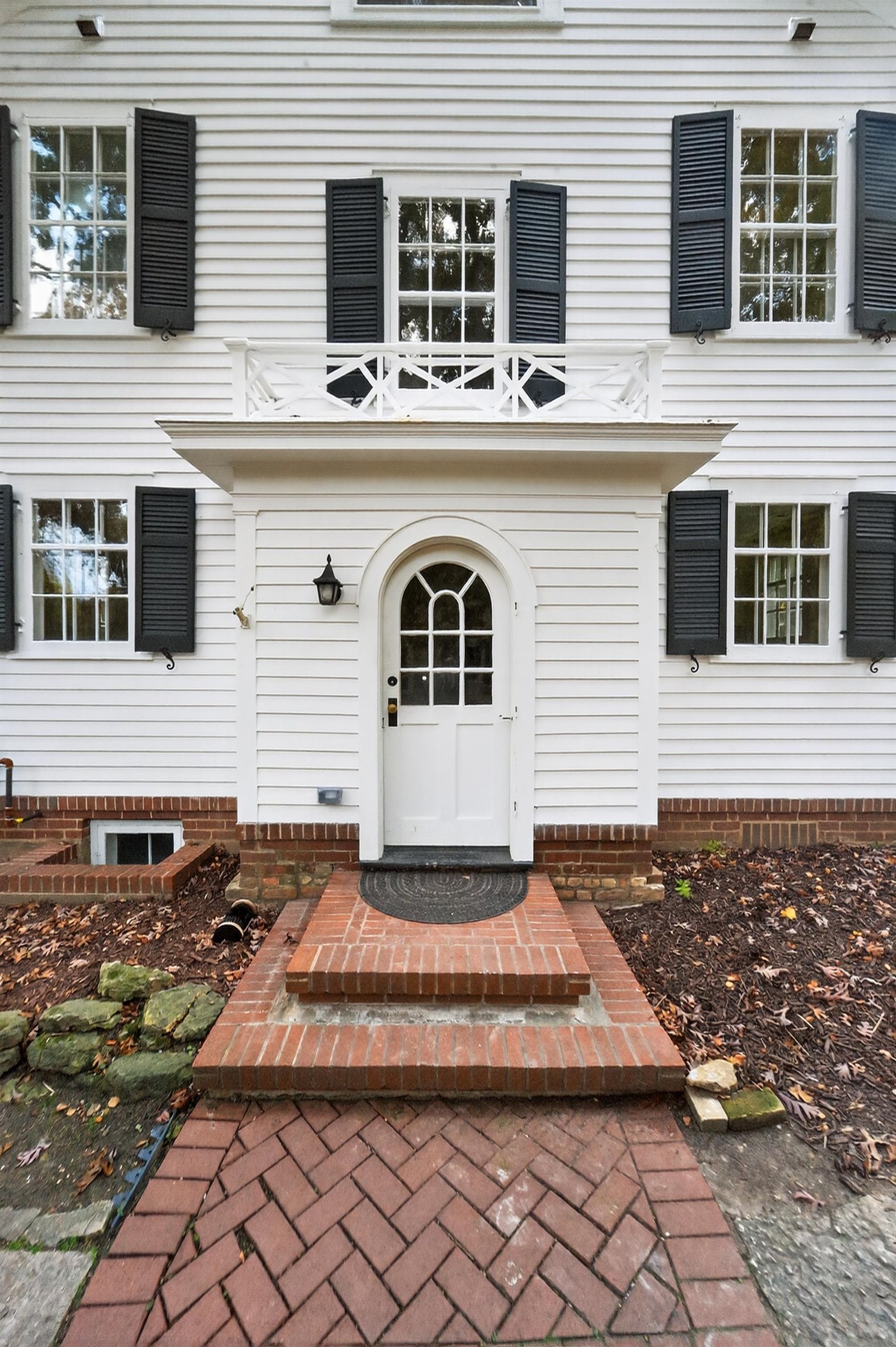 1226 Sweetbriar Road