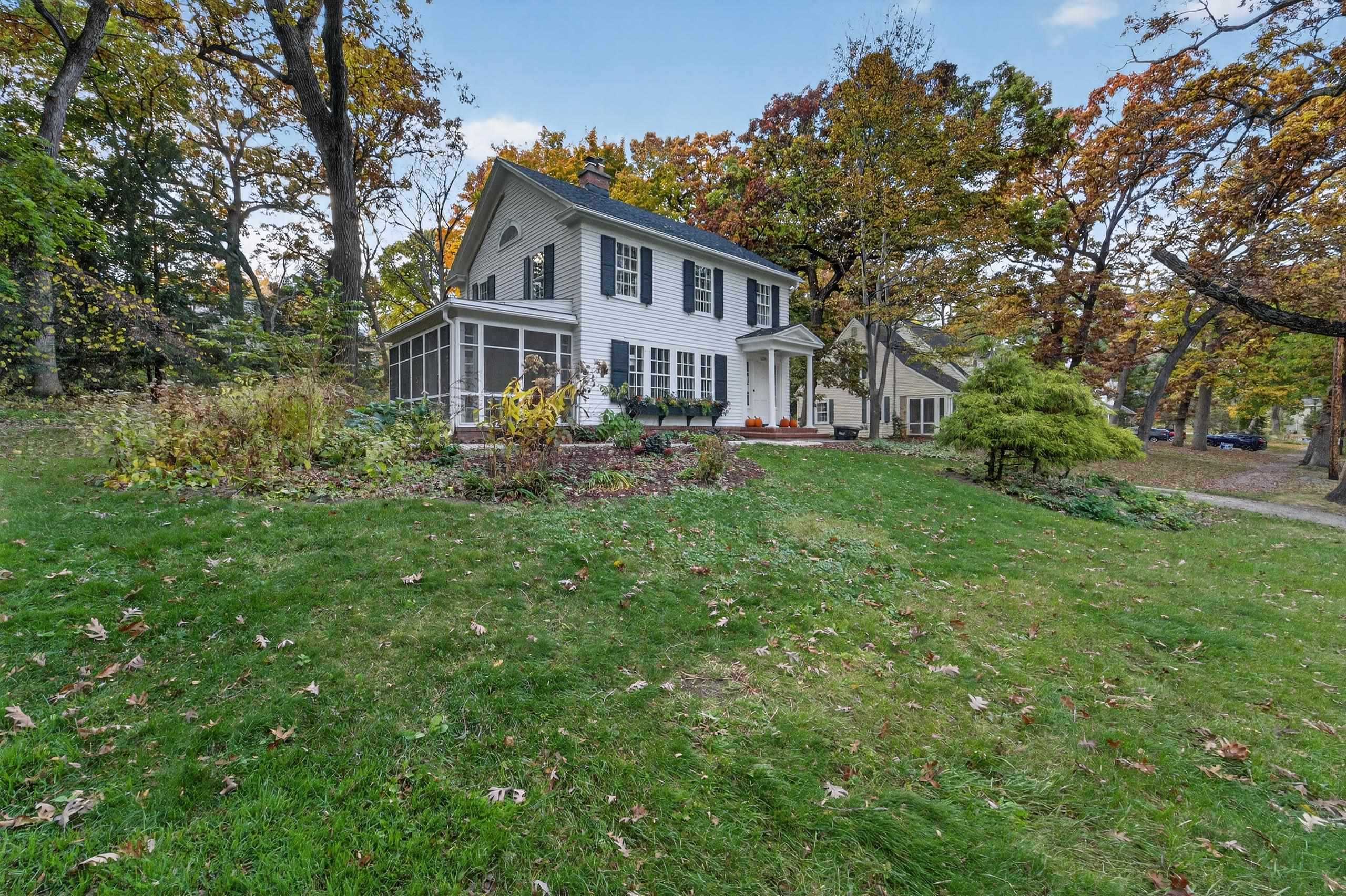 1226 Sweetbriar Road