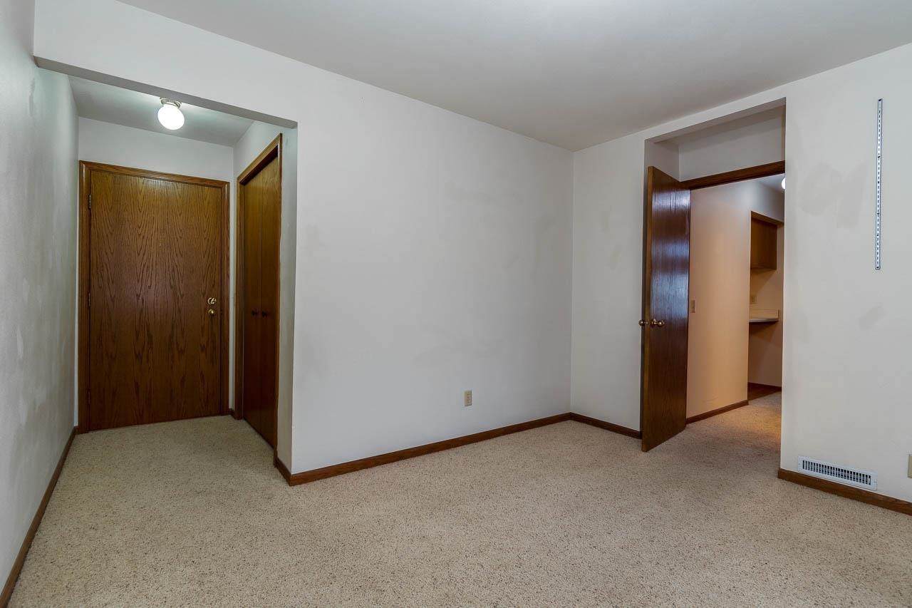 3905 Monona Drive Unit: 10