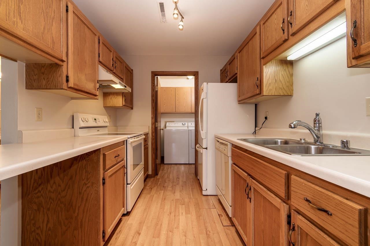3905 Monona Drive Unit: 10