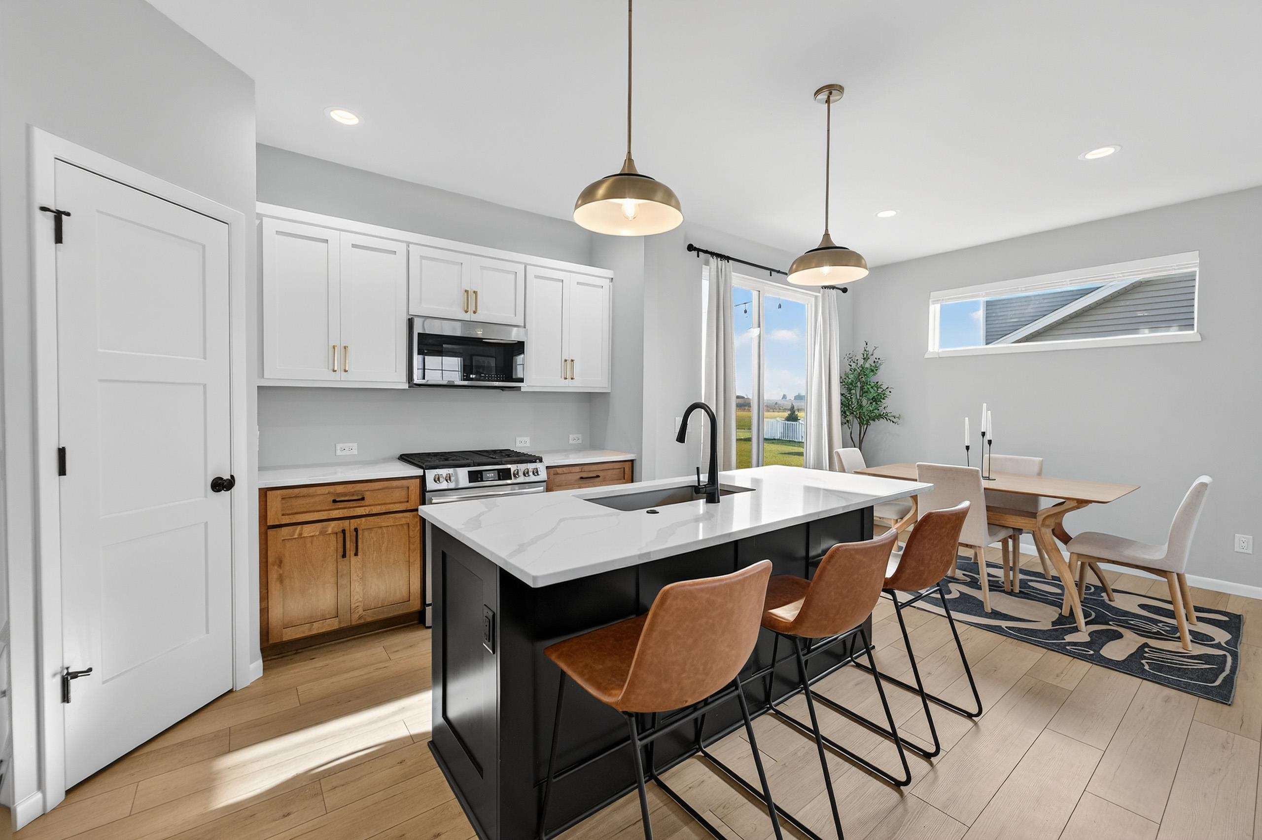 463 Crusader Point