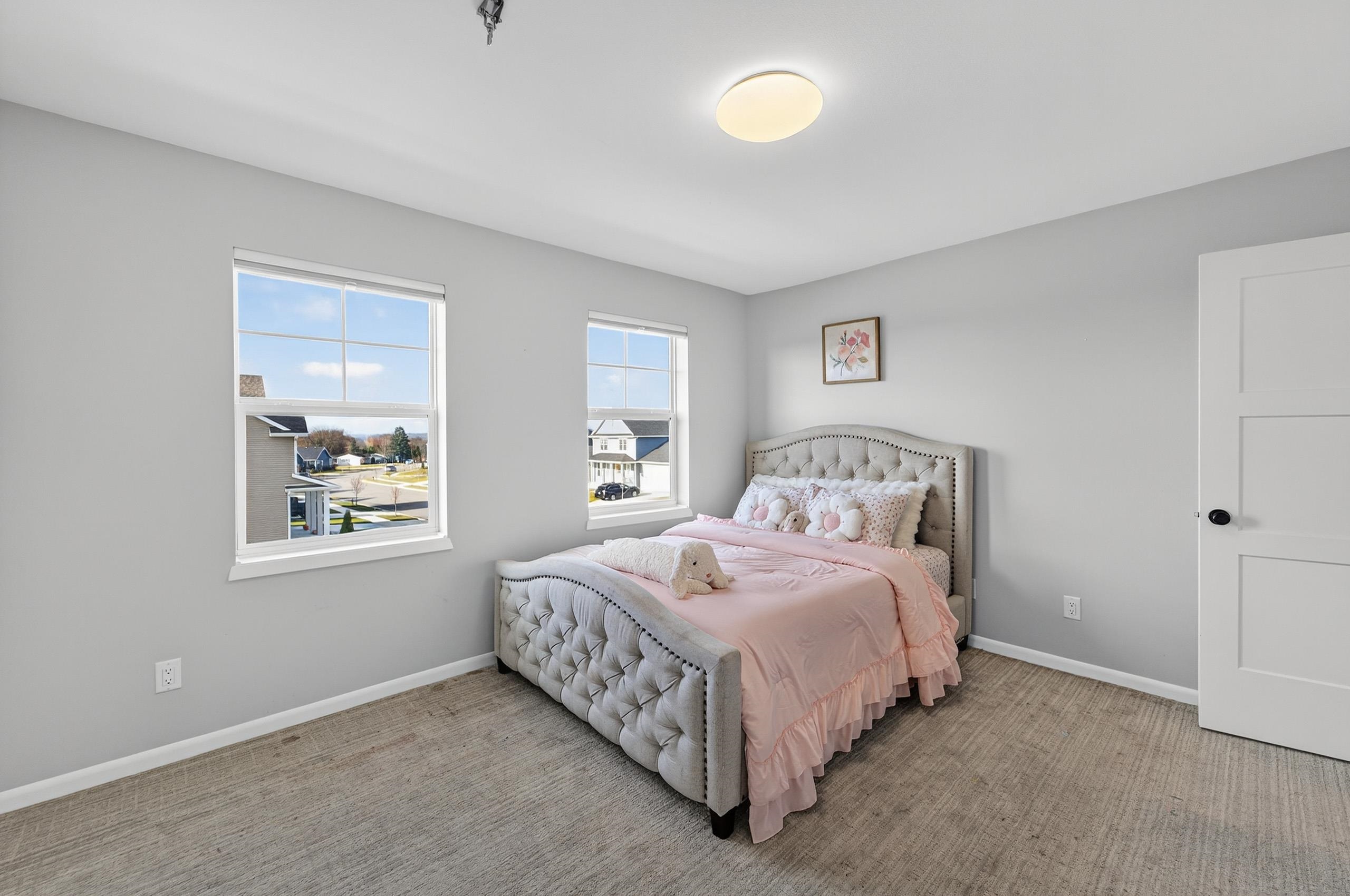 463 Crusader Point