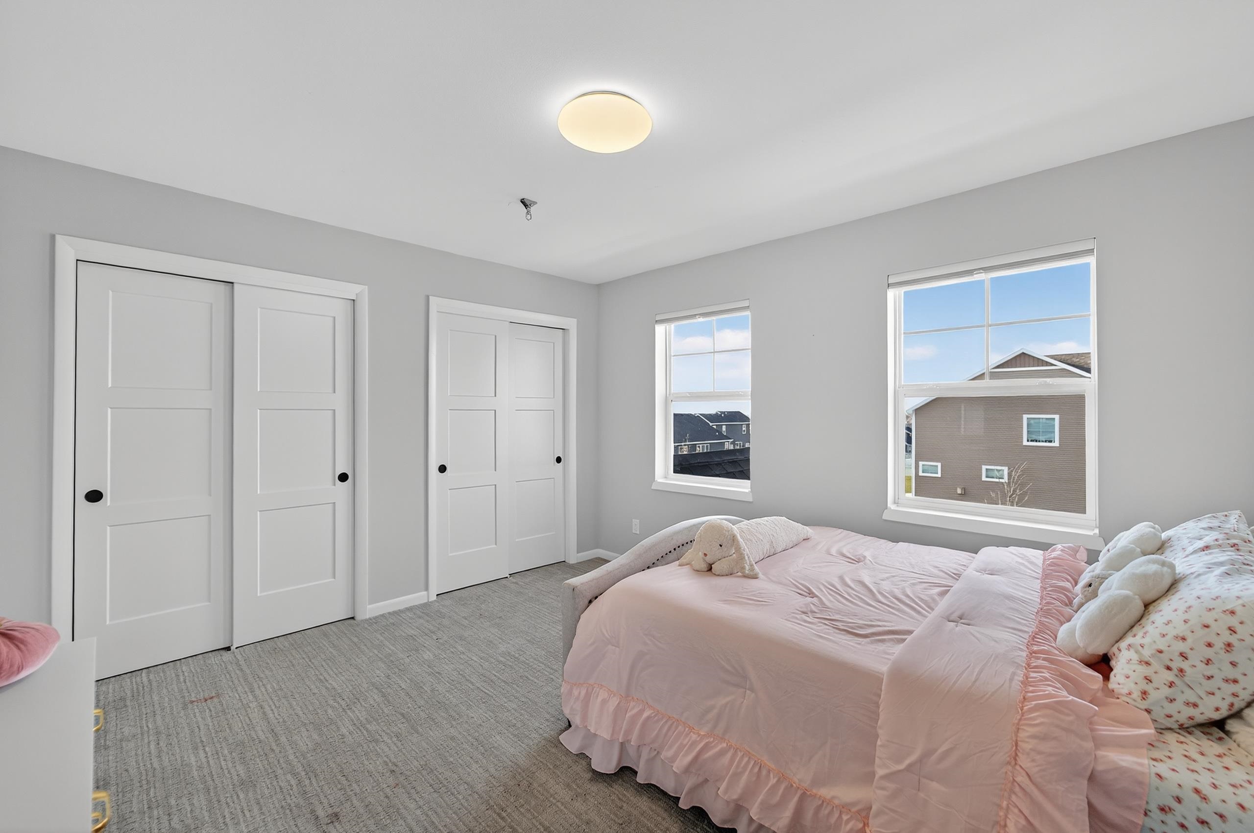 463 Crusader Point
