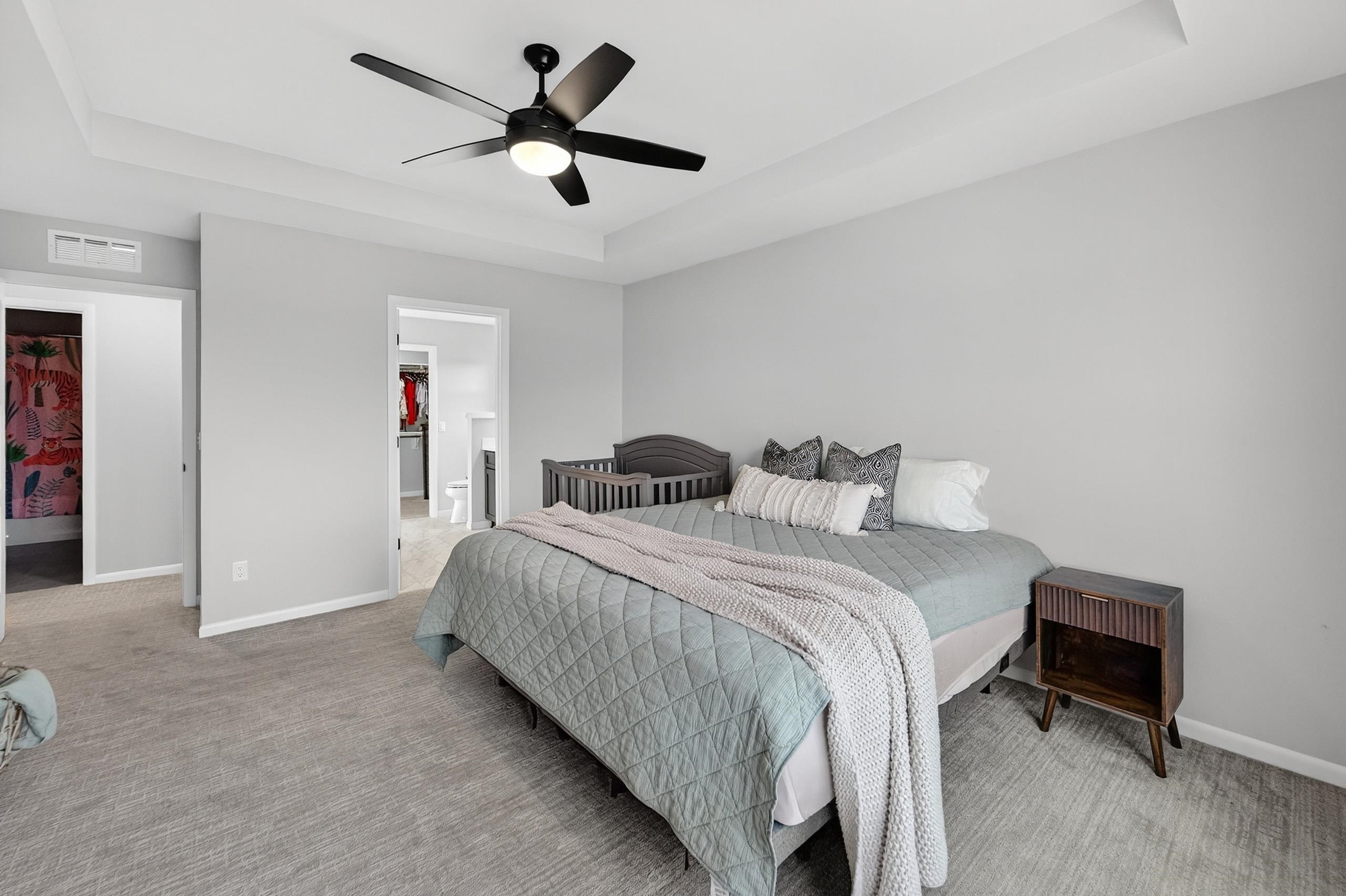 463 Crusader Point
