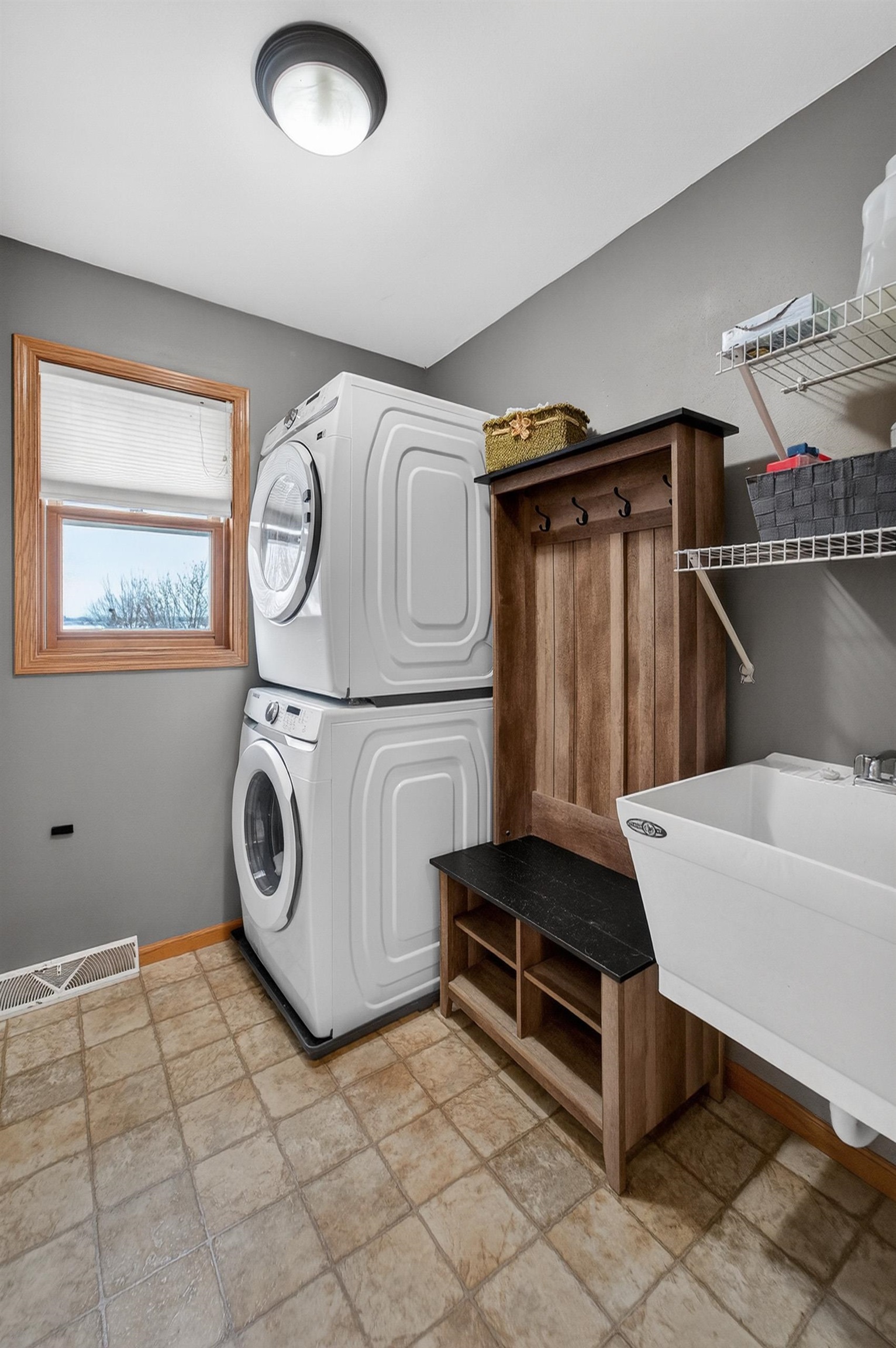 4822 Dream Lane