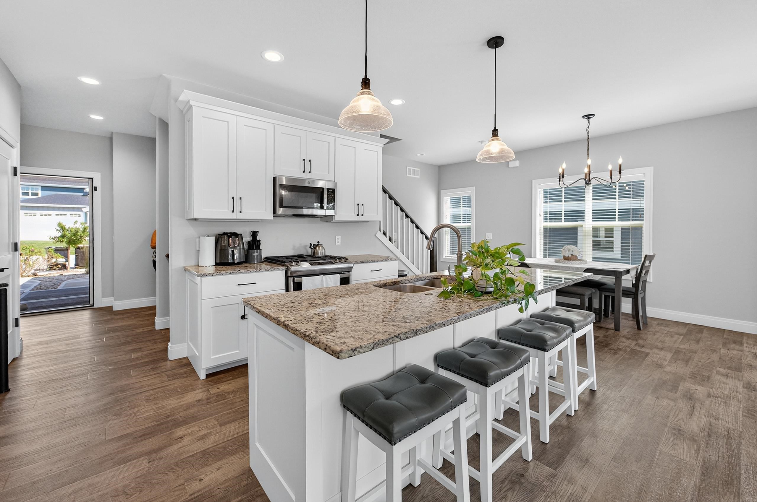 4615 Bellflower Drive