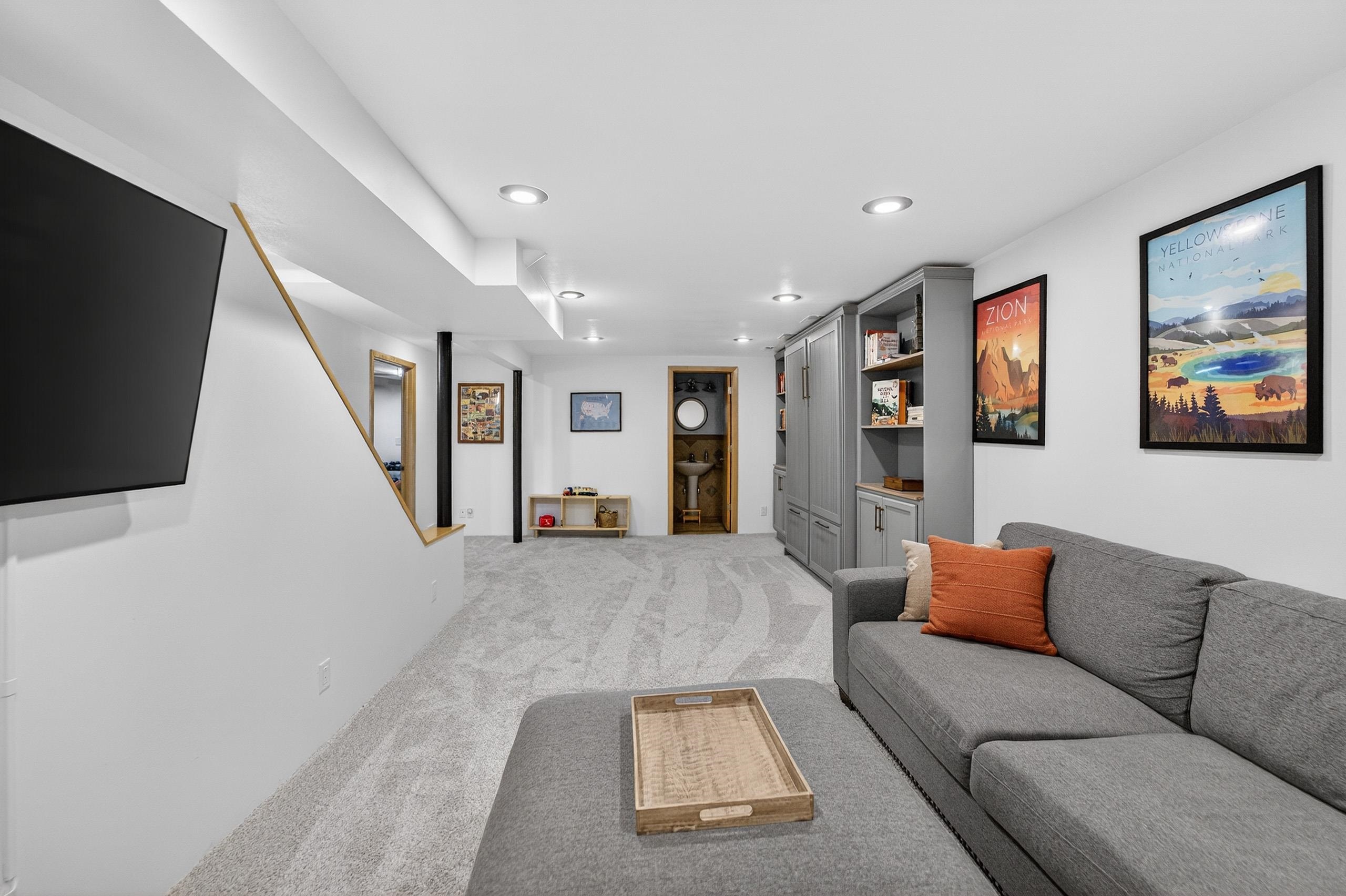 4711 Roigan Terrace