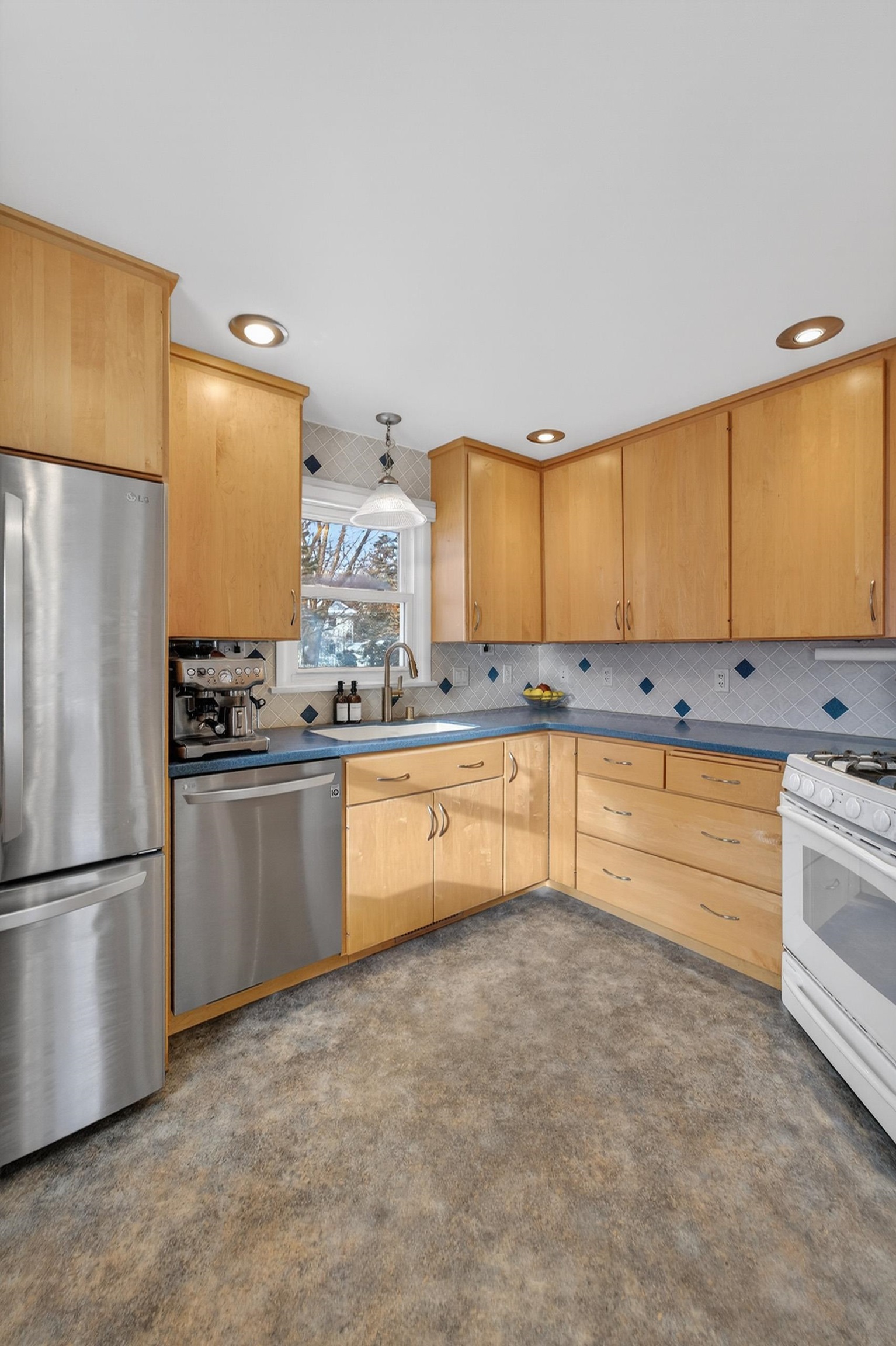 4711 Roigan Terrace