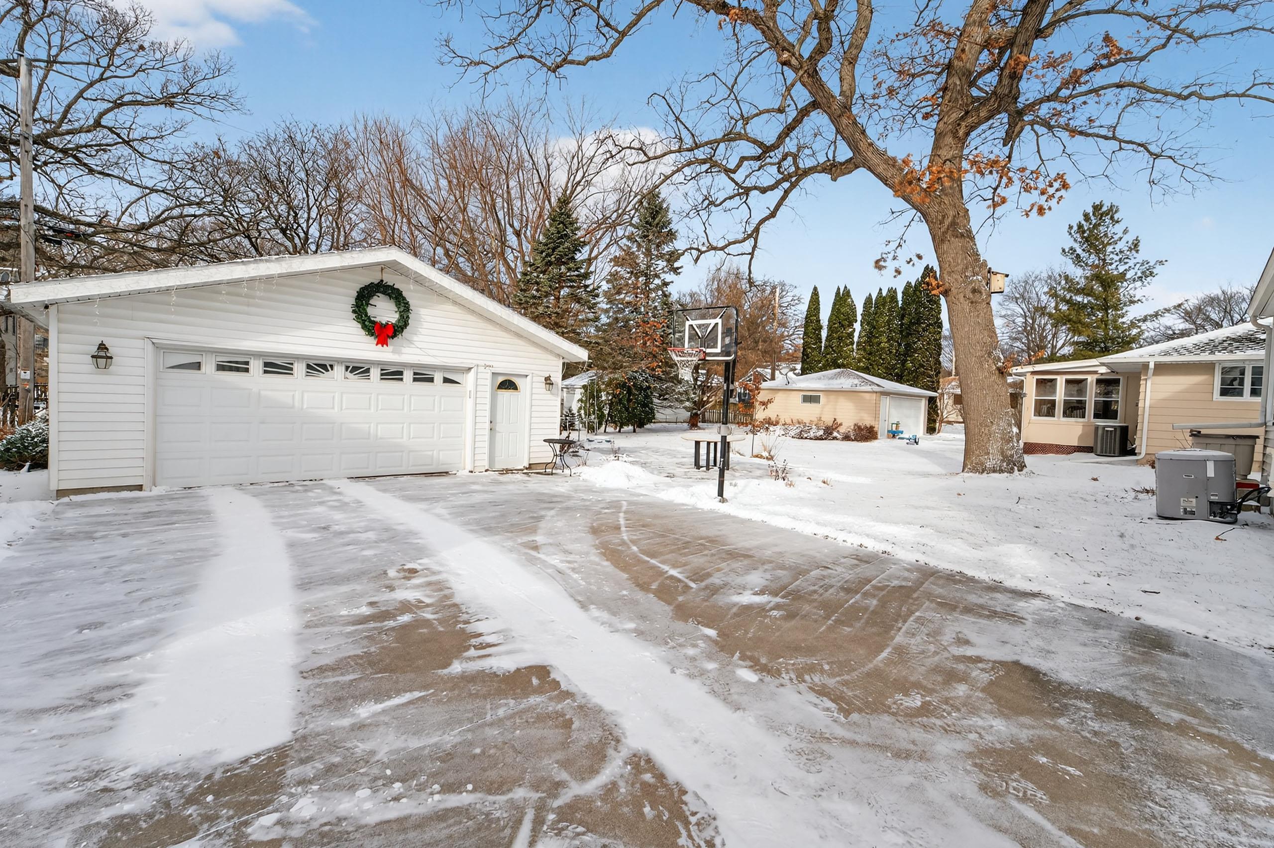 4711 Roigan Terrace