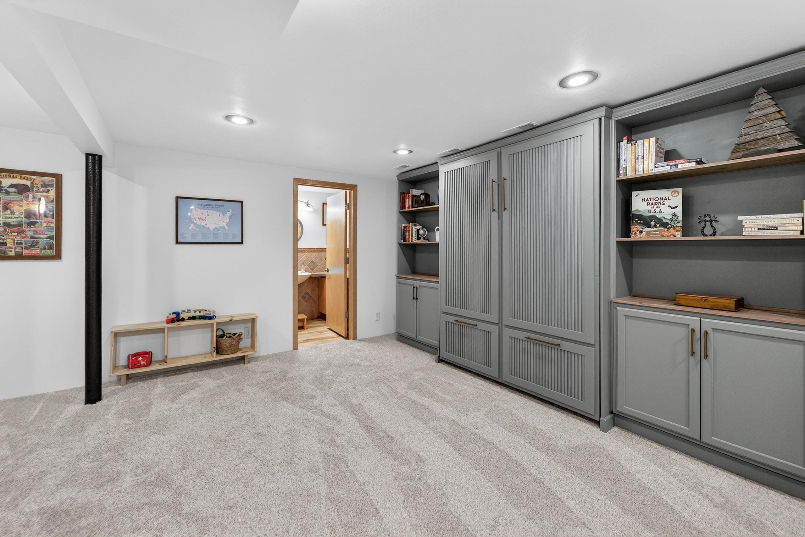 4711 Roigan Terrace