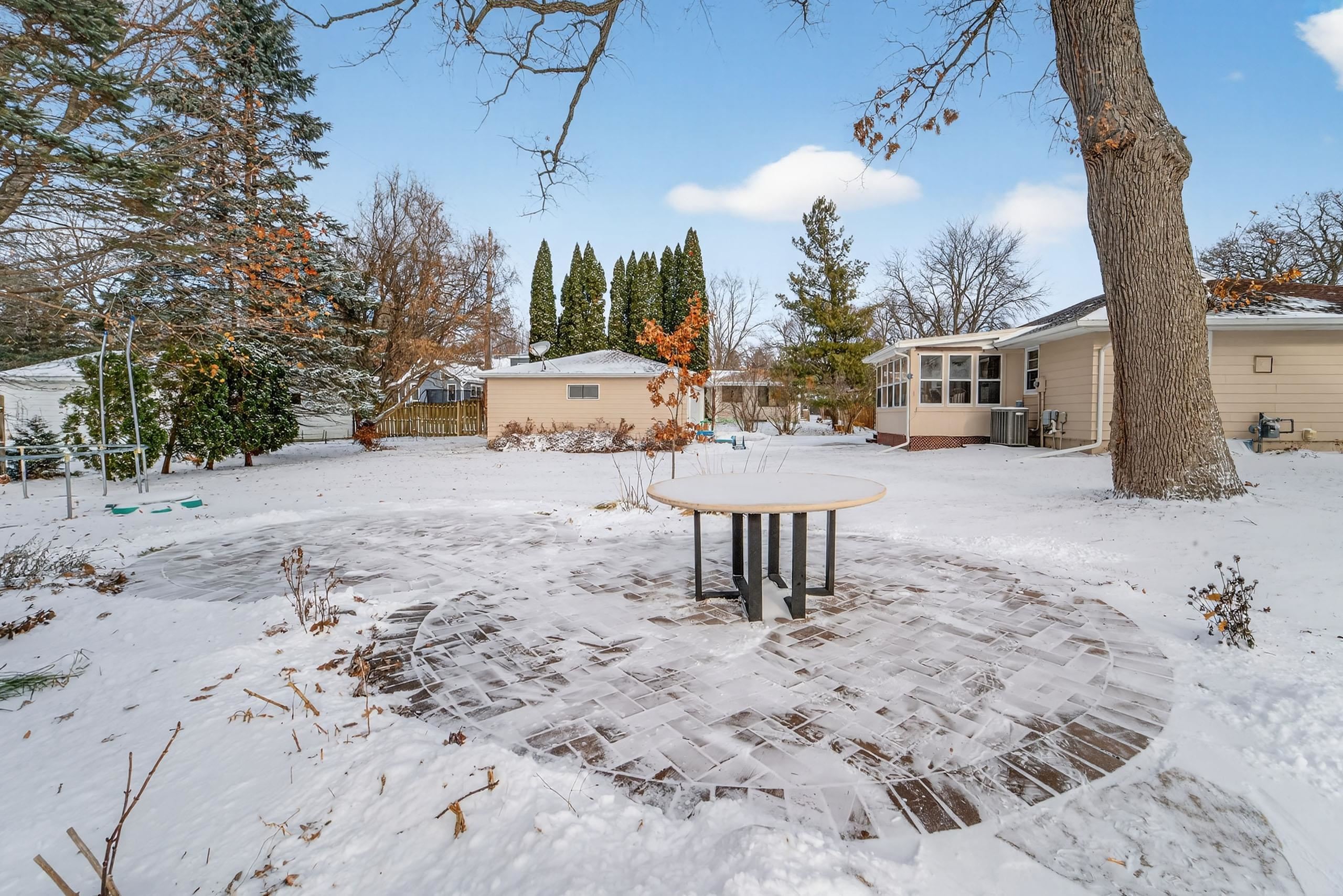 4711 Roigan Terrace