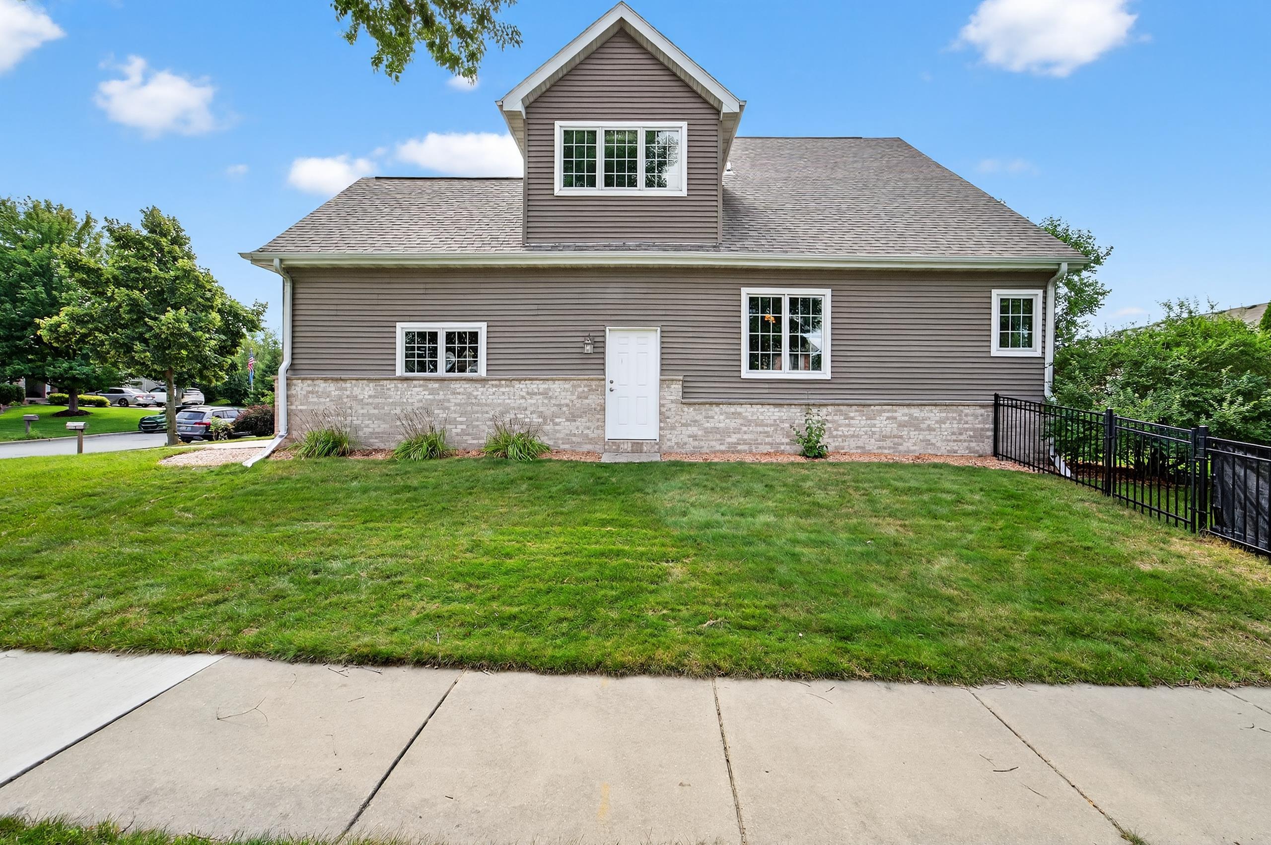 1 Fawn Ridge Circle