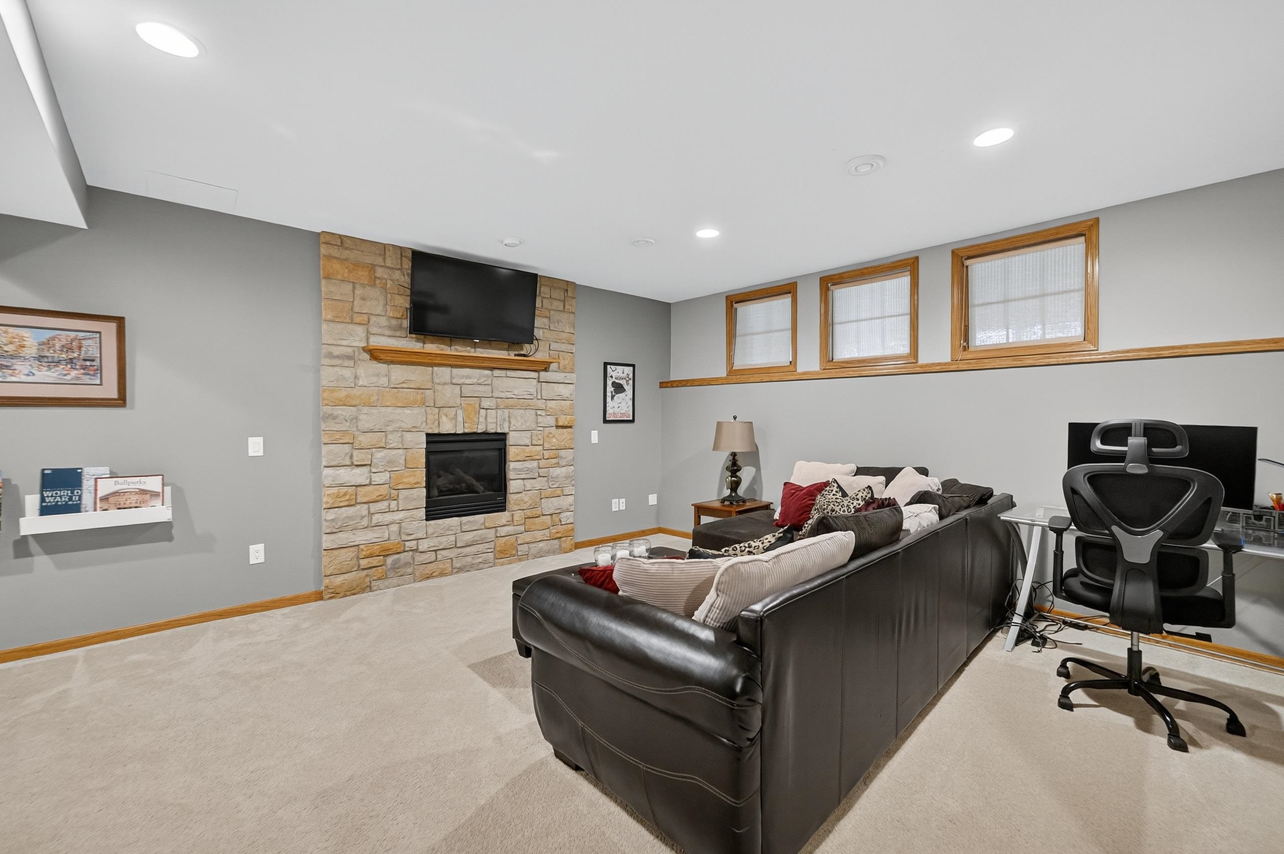 1 Fawn Ridge Circle