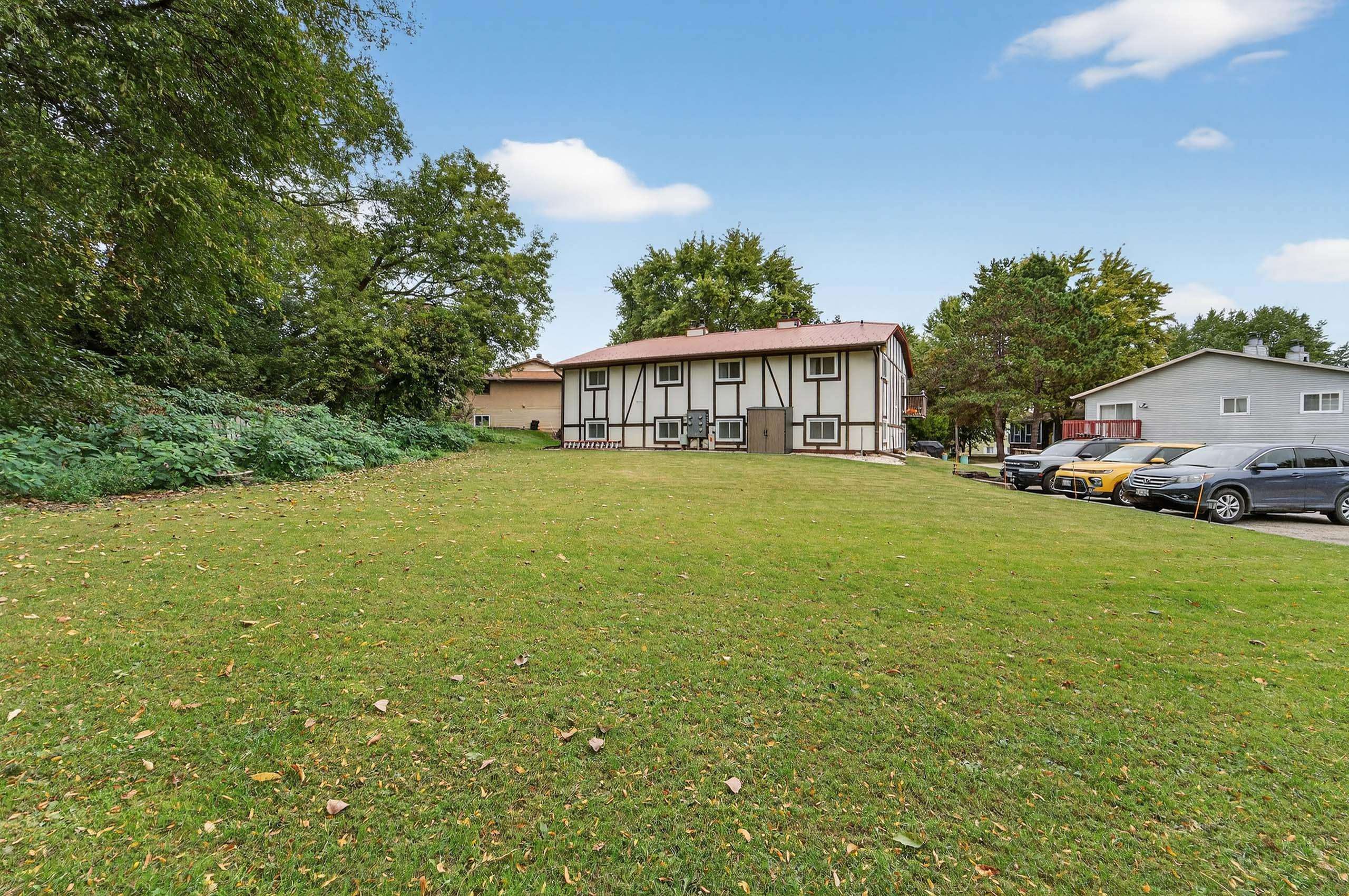 18 S Wickham Court