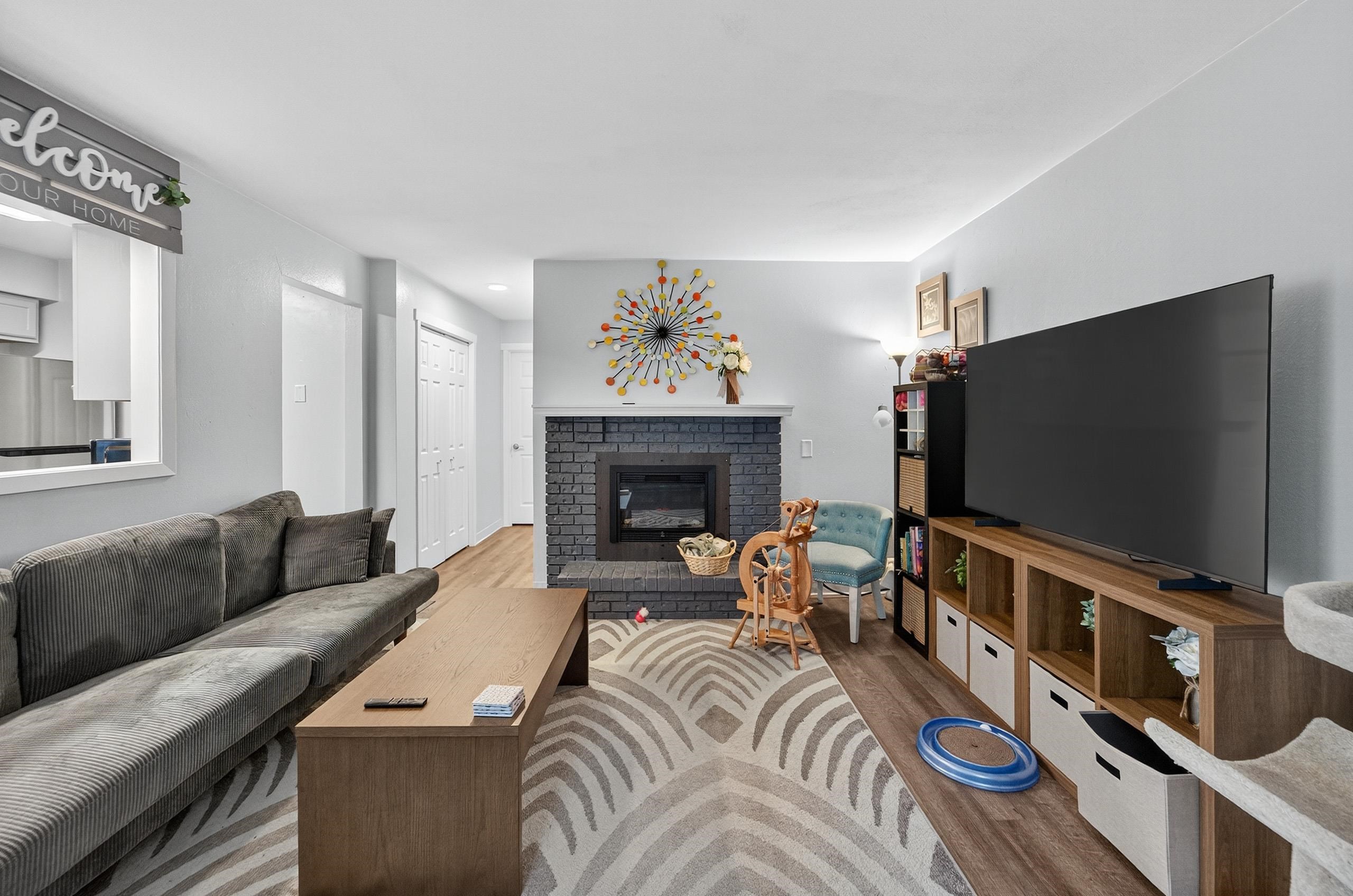 18 S Wickham Court