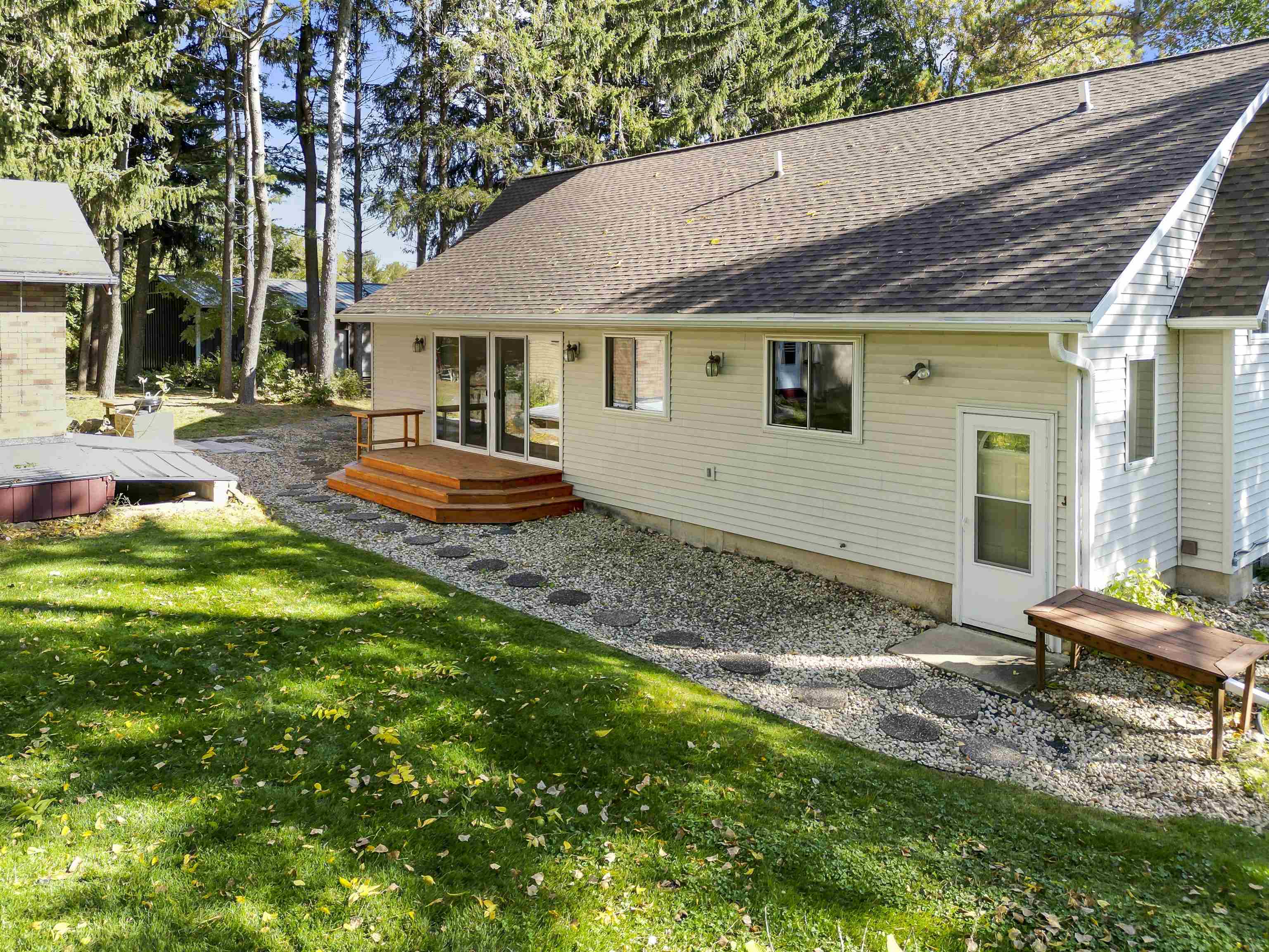 4909 Felland Road