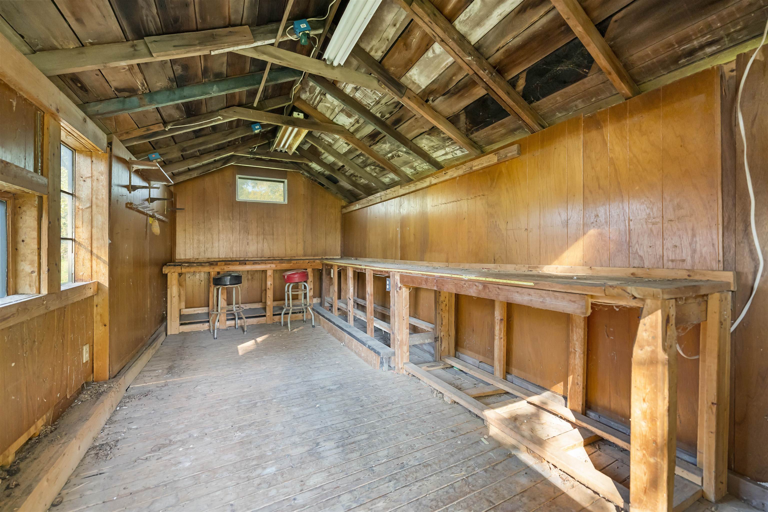 4909 Felland Road
