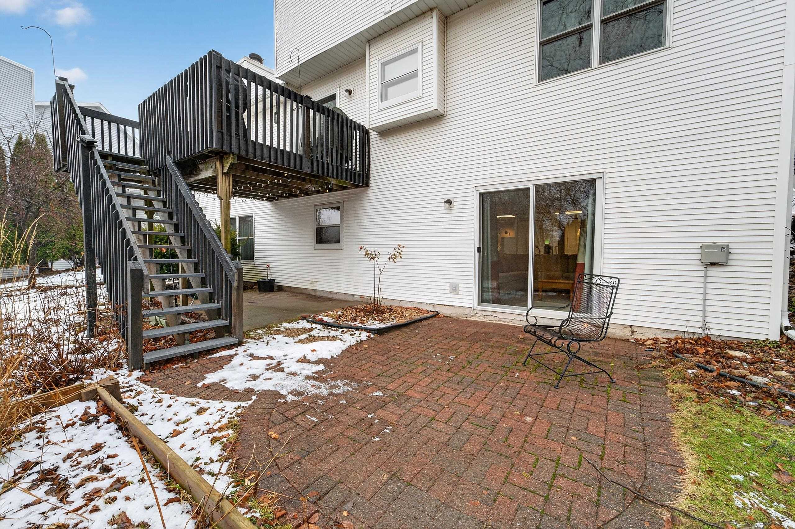 2925 Maple Run Drive